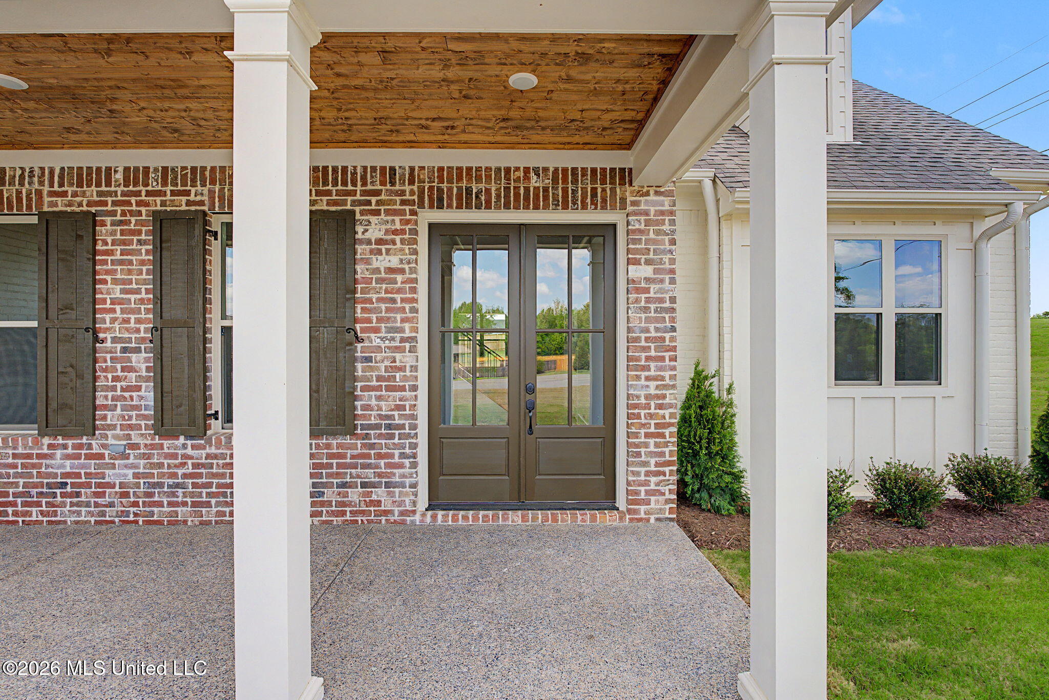 2035 Livingston Way Property Photo 3