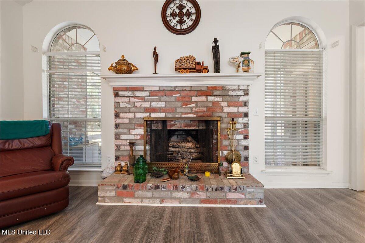866 Old River Road Property Photo 7