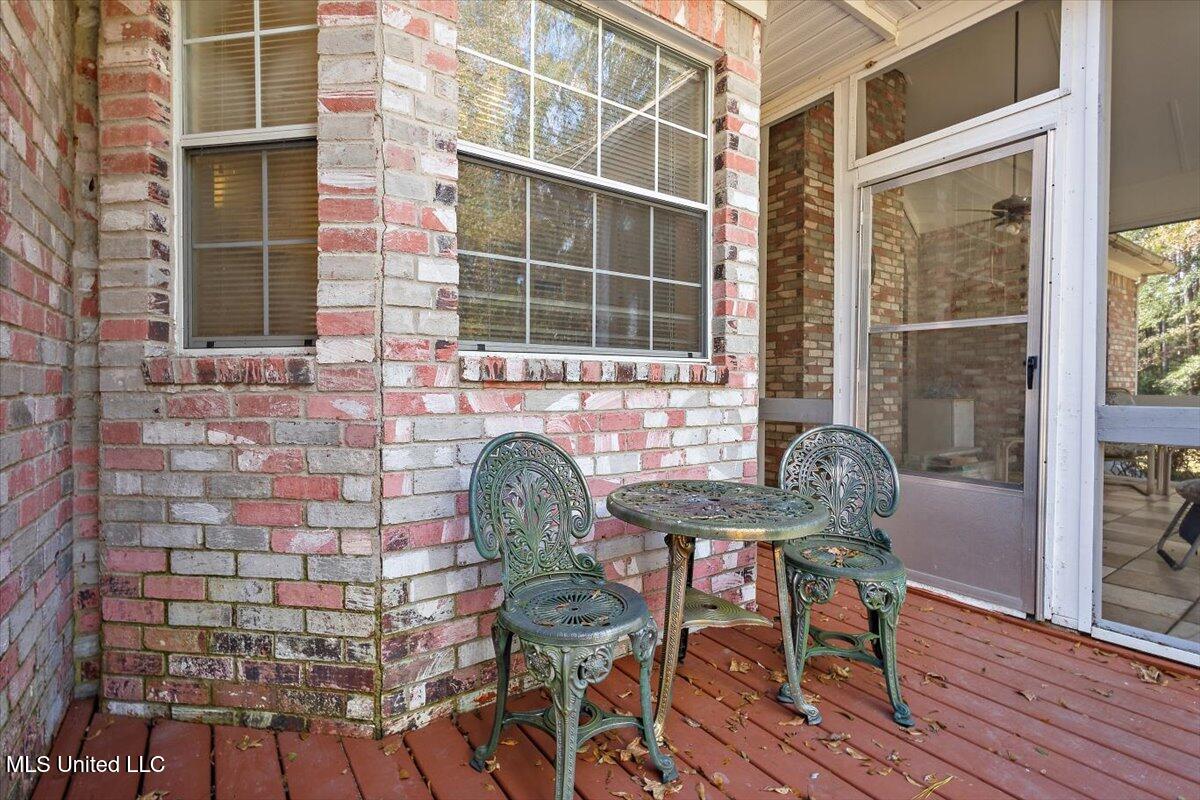 866 Old River Road Property Photo 18