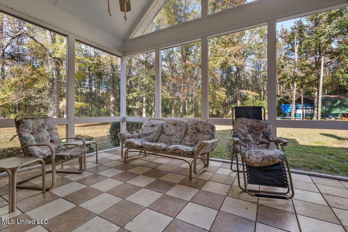 866 Old River Road Property Photo 19