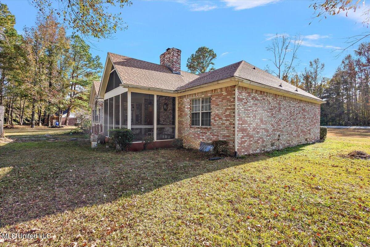 866 Old River Road Property Photo 22