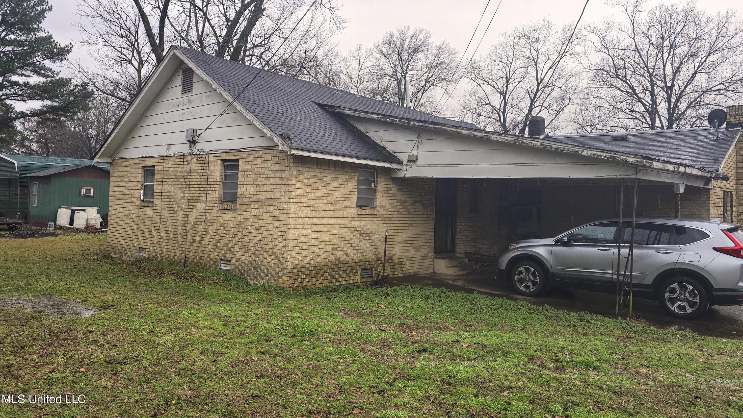 100 Wood Street Property Photo 3
