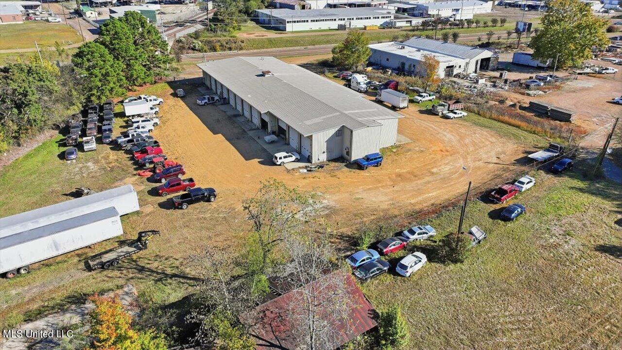 429 Highway 80 Property Photo 32