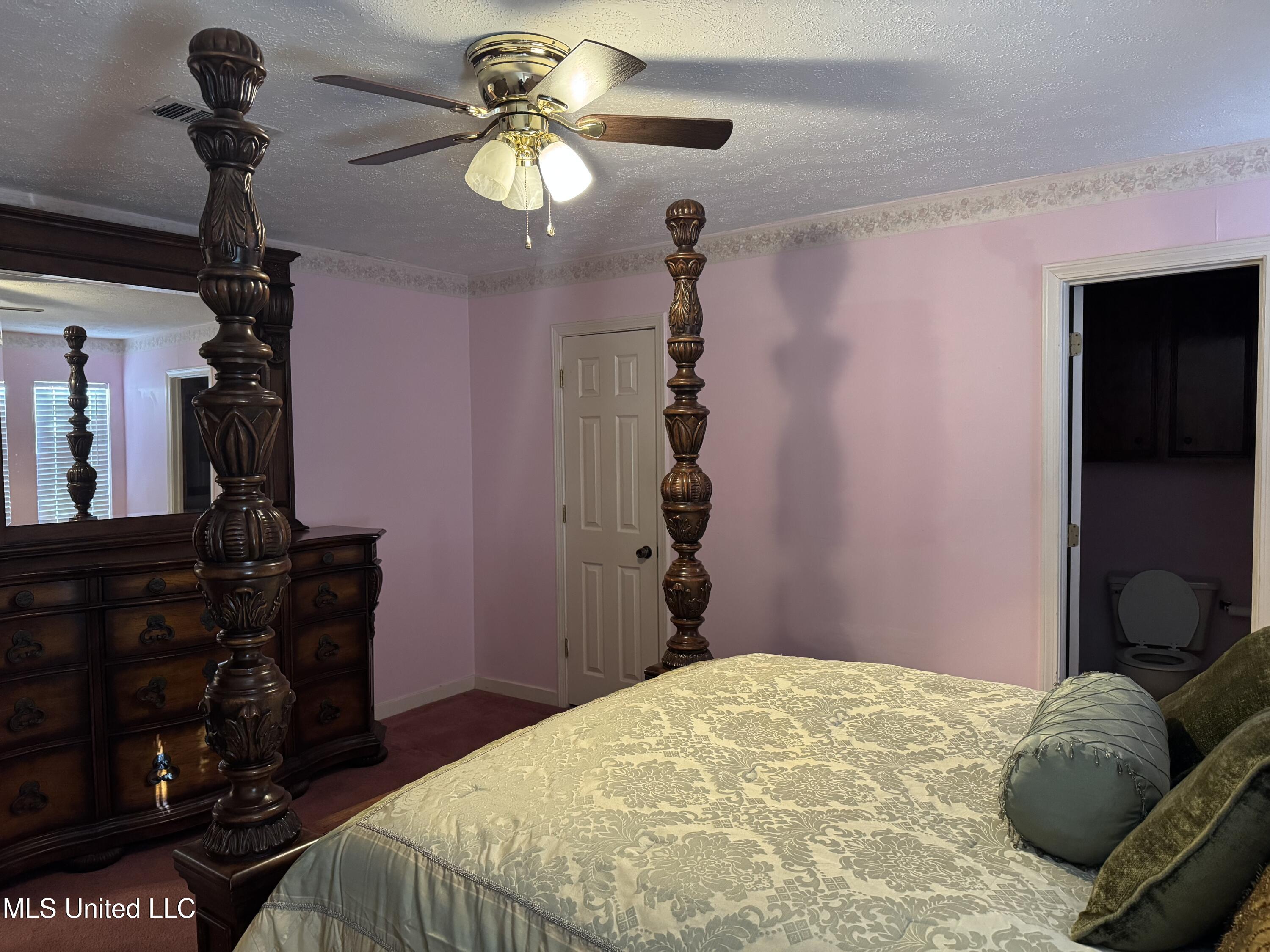 4375 Redwood Circle Property Photo 5