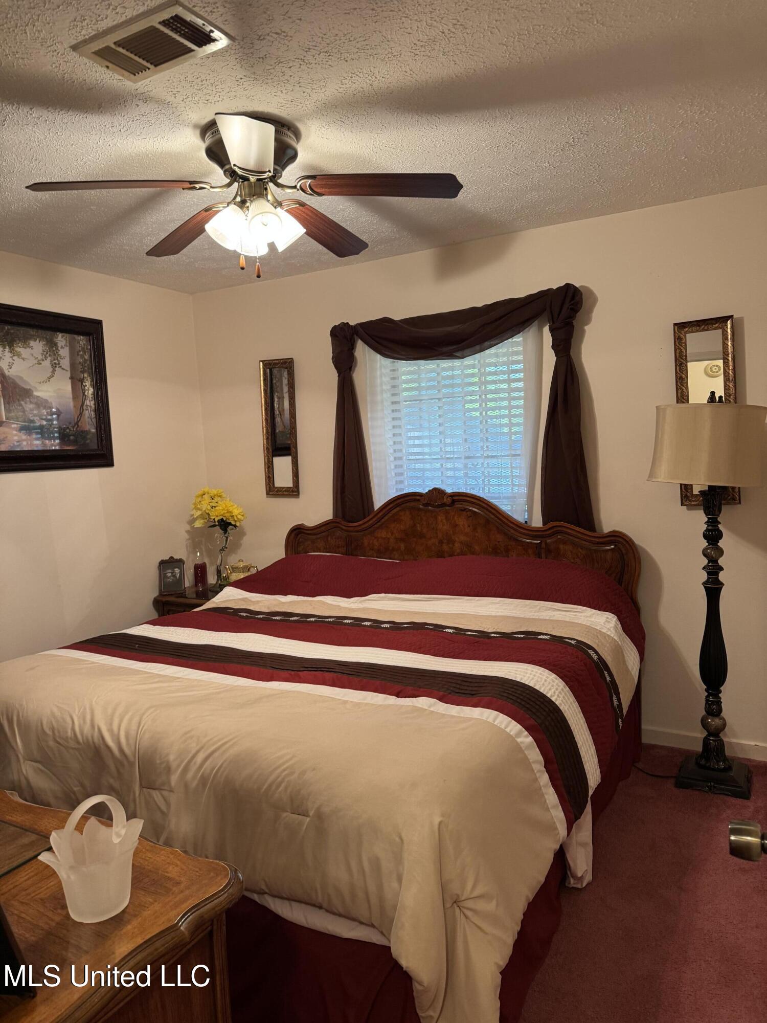 4375 Redwood Circle Property Photo 7