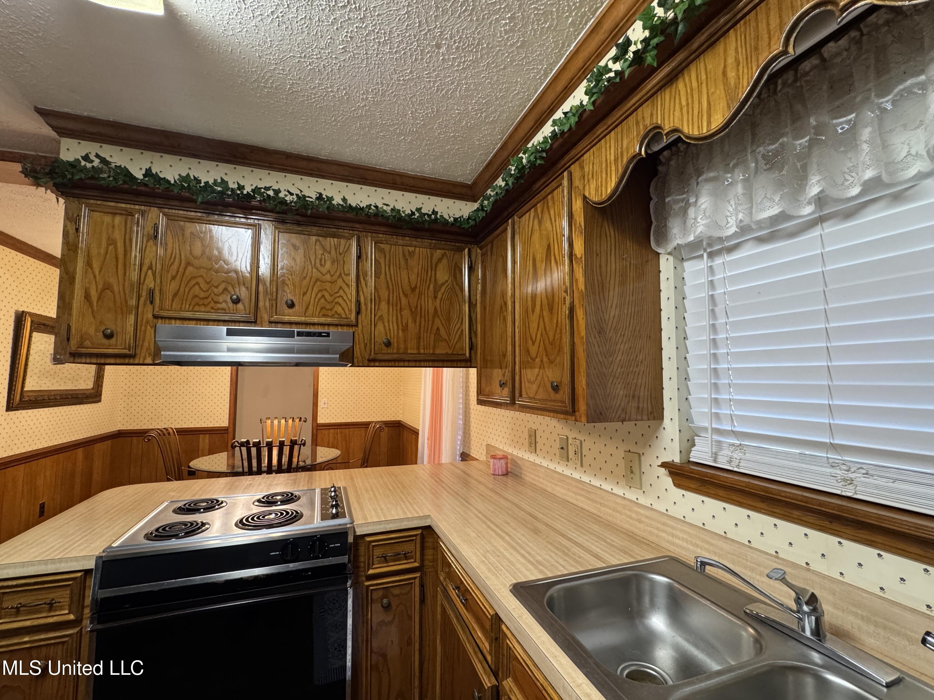 4375 Redwood Circle Property Photo 16