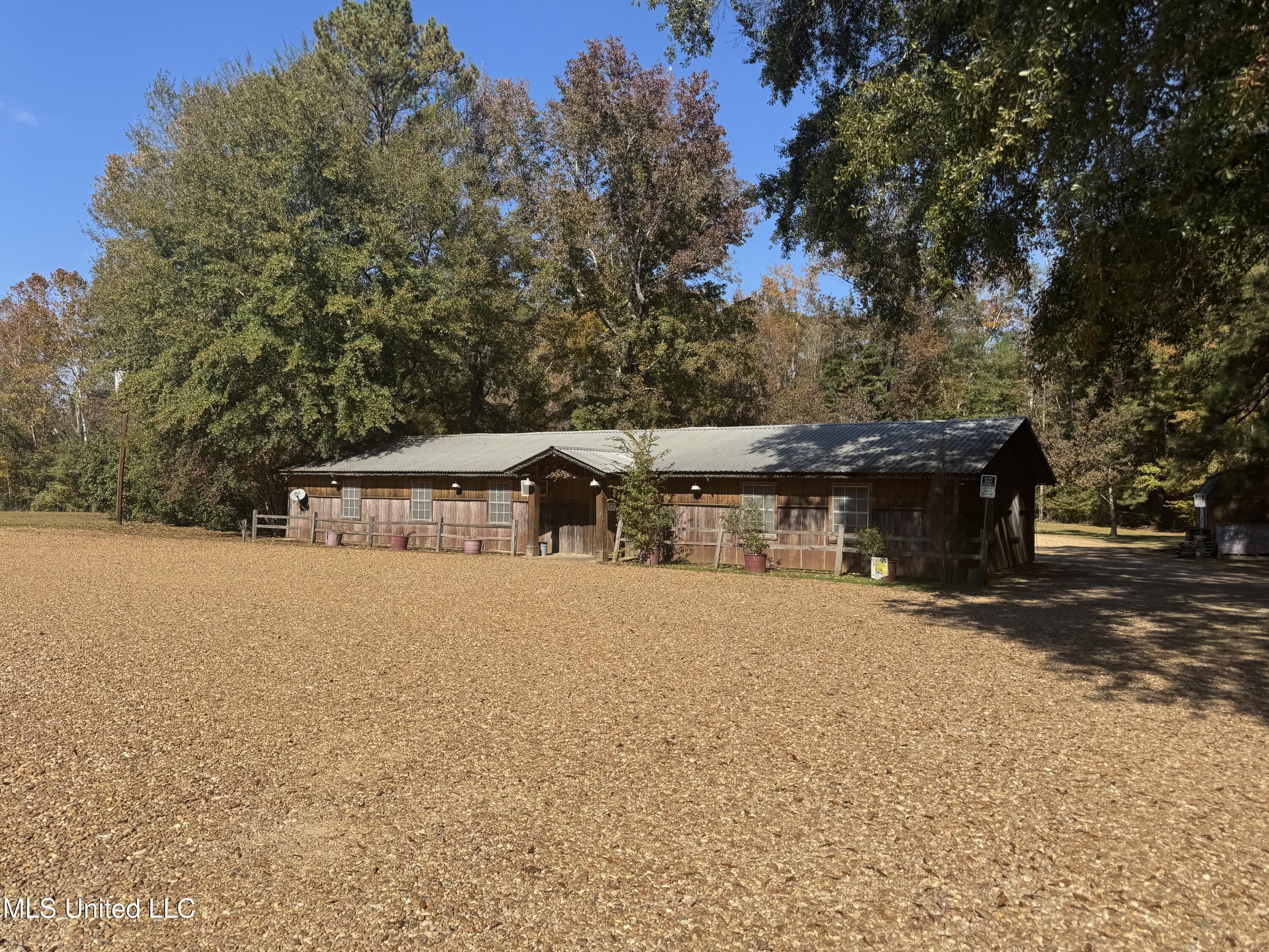 200 Merit Road Property Photo 1