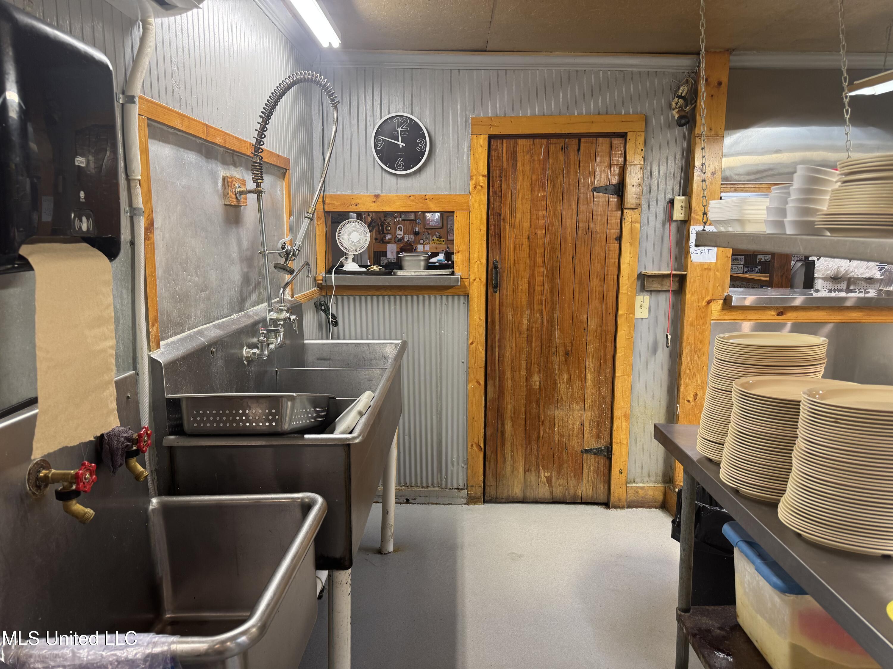 200 Merit Road Property Photo 8