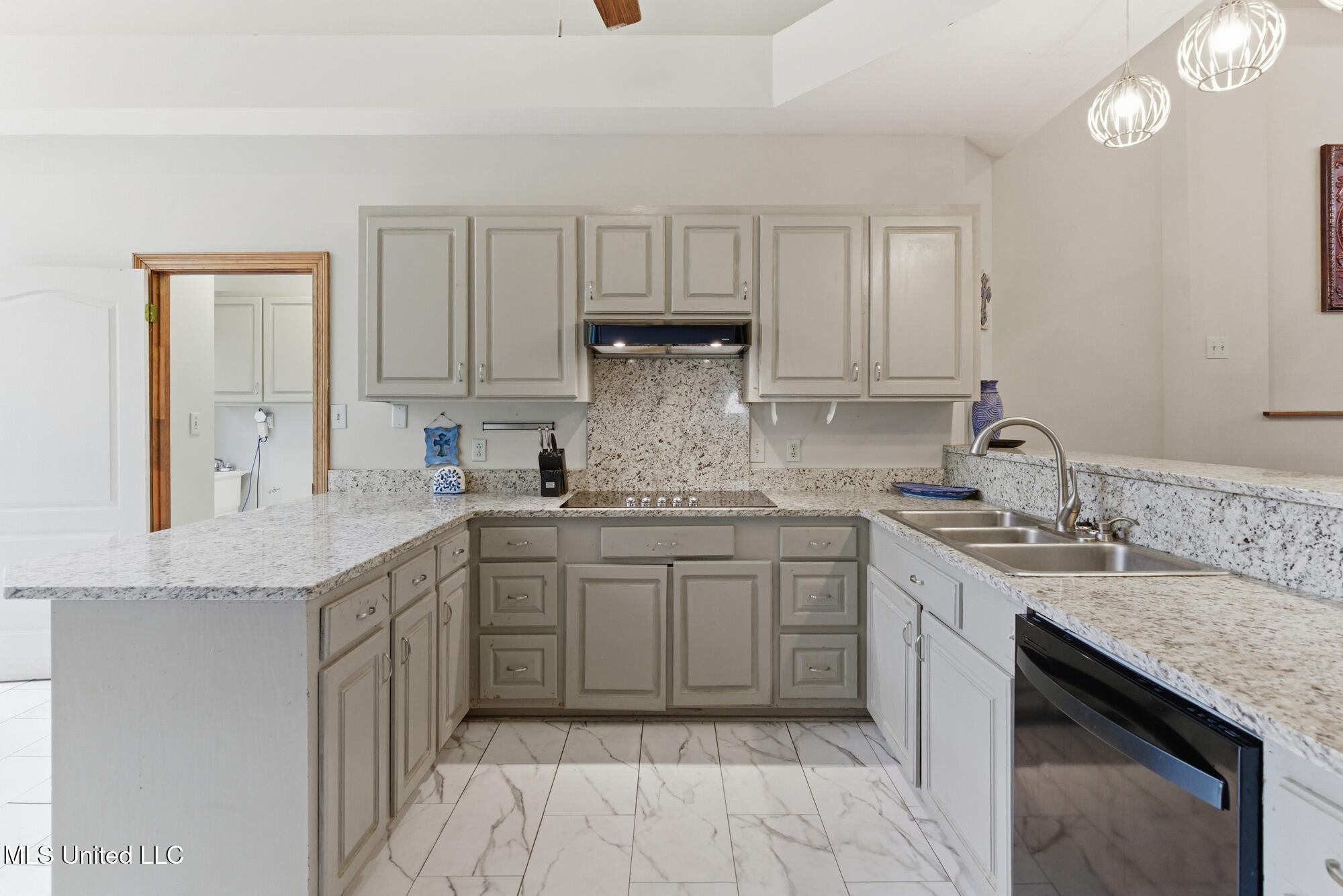 18 Woodchuck Drive Property Photo 16