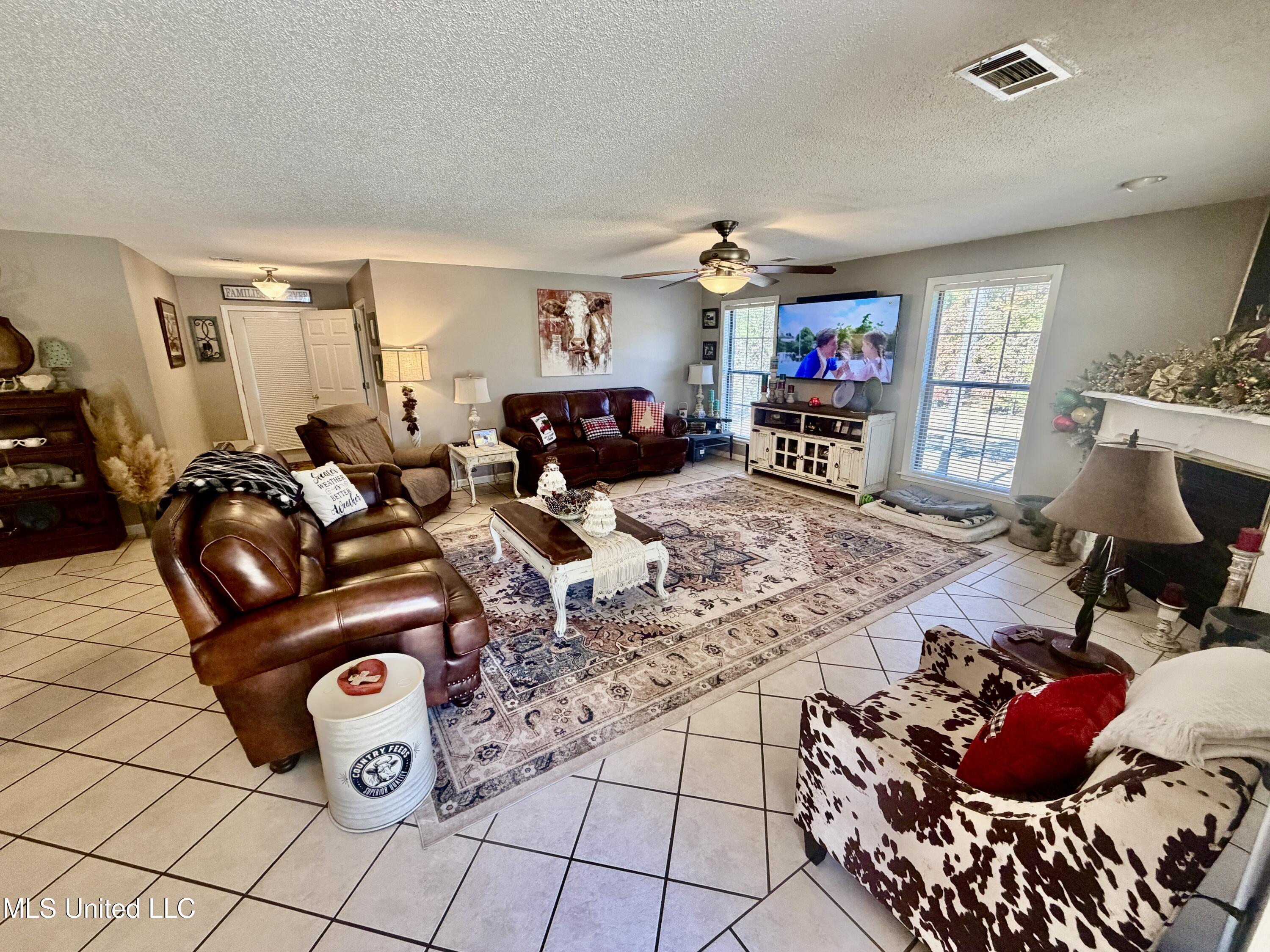 1183 Adams Road Property Photo 2