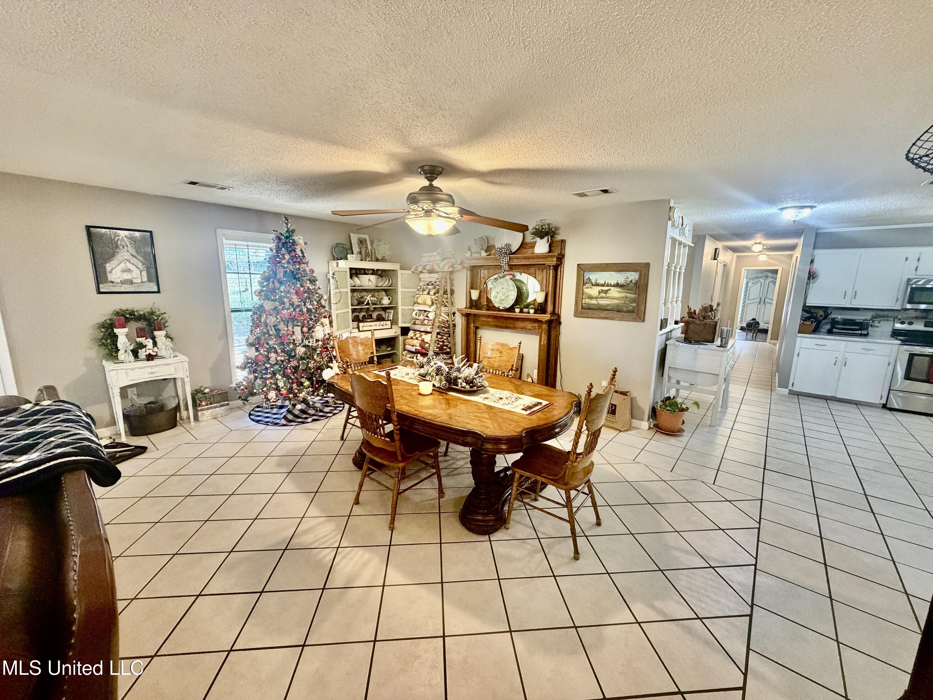 1183 Adams Road Property Photo 4