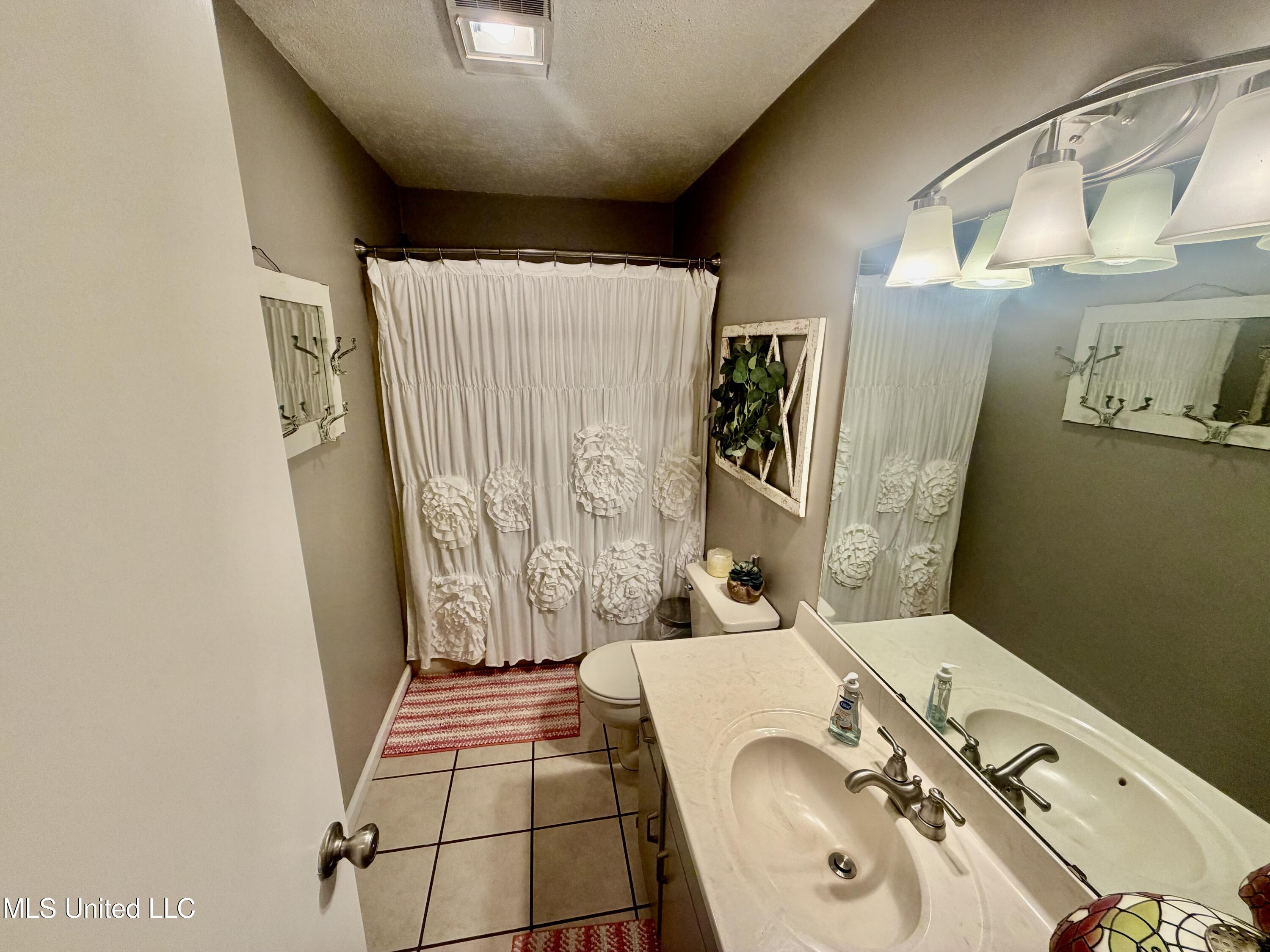1183 Adams Road Property Photo 11