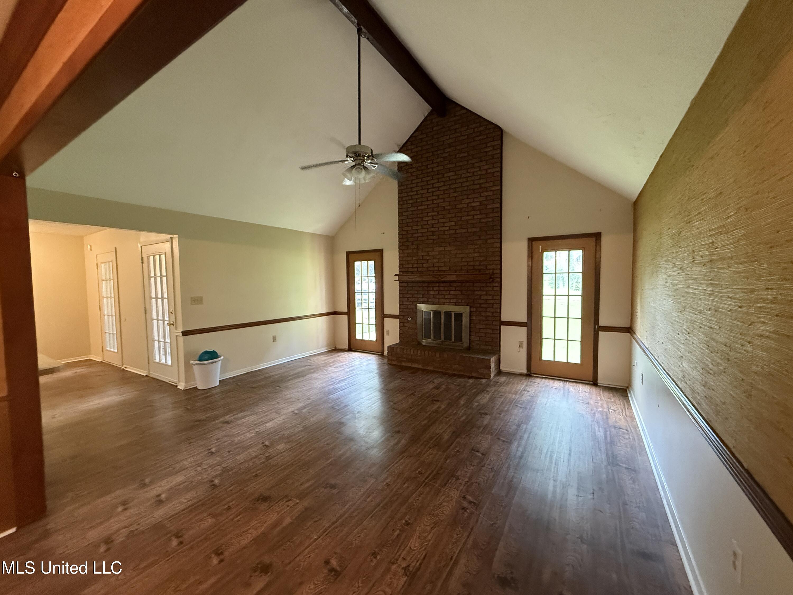 1708 Rosemont Circle Property Photo 4