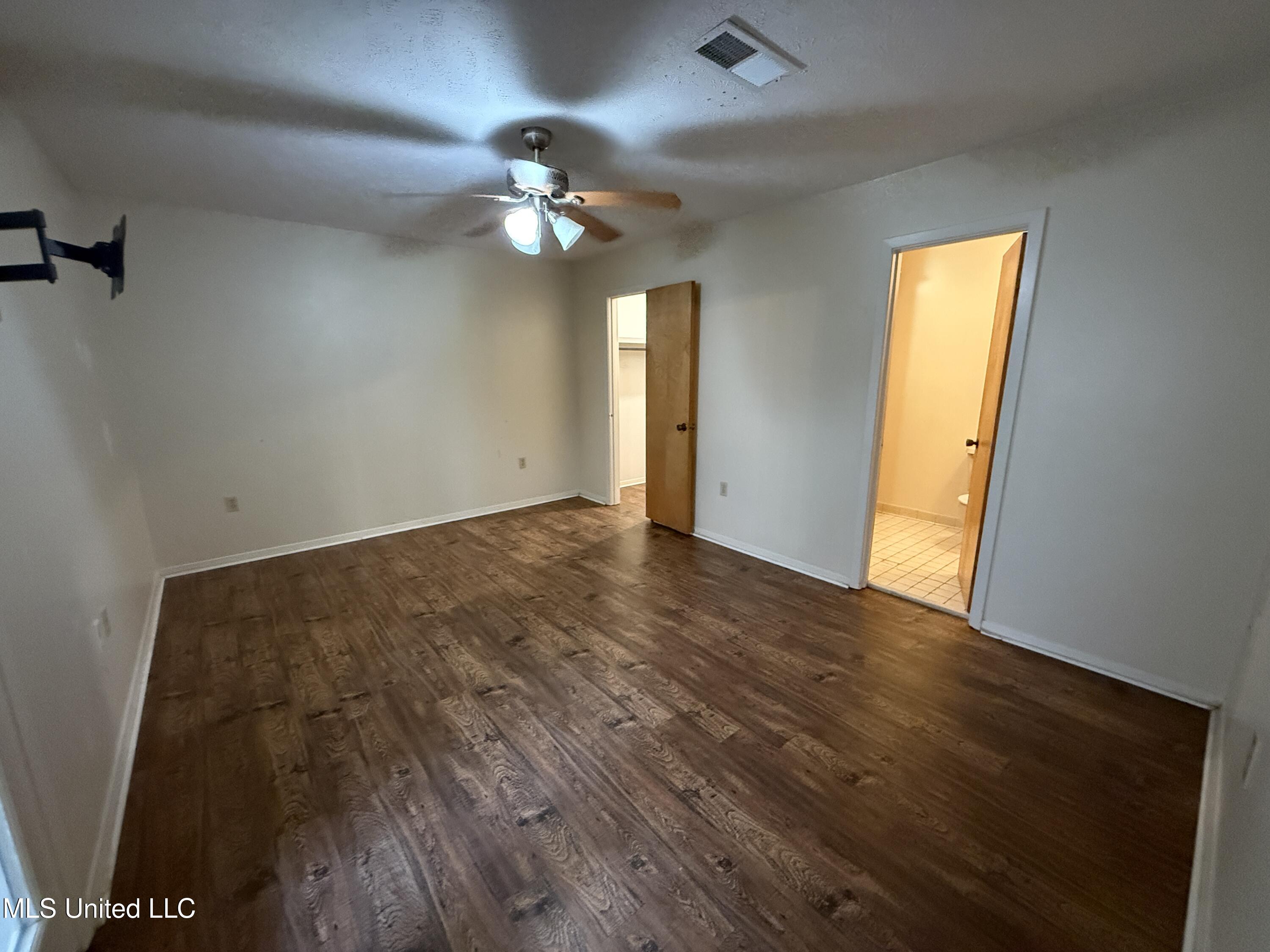 1708 Rosemont Circle Property Photo 9