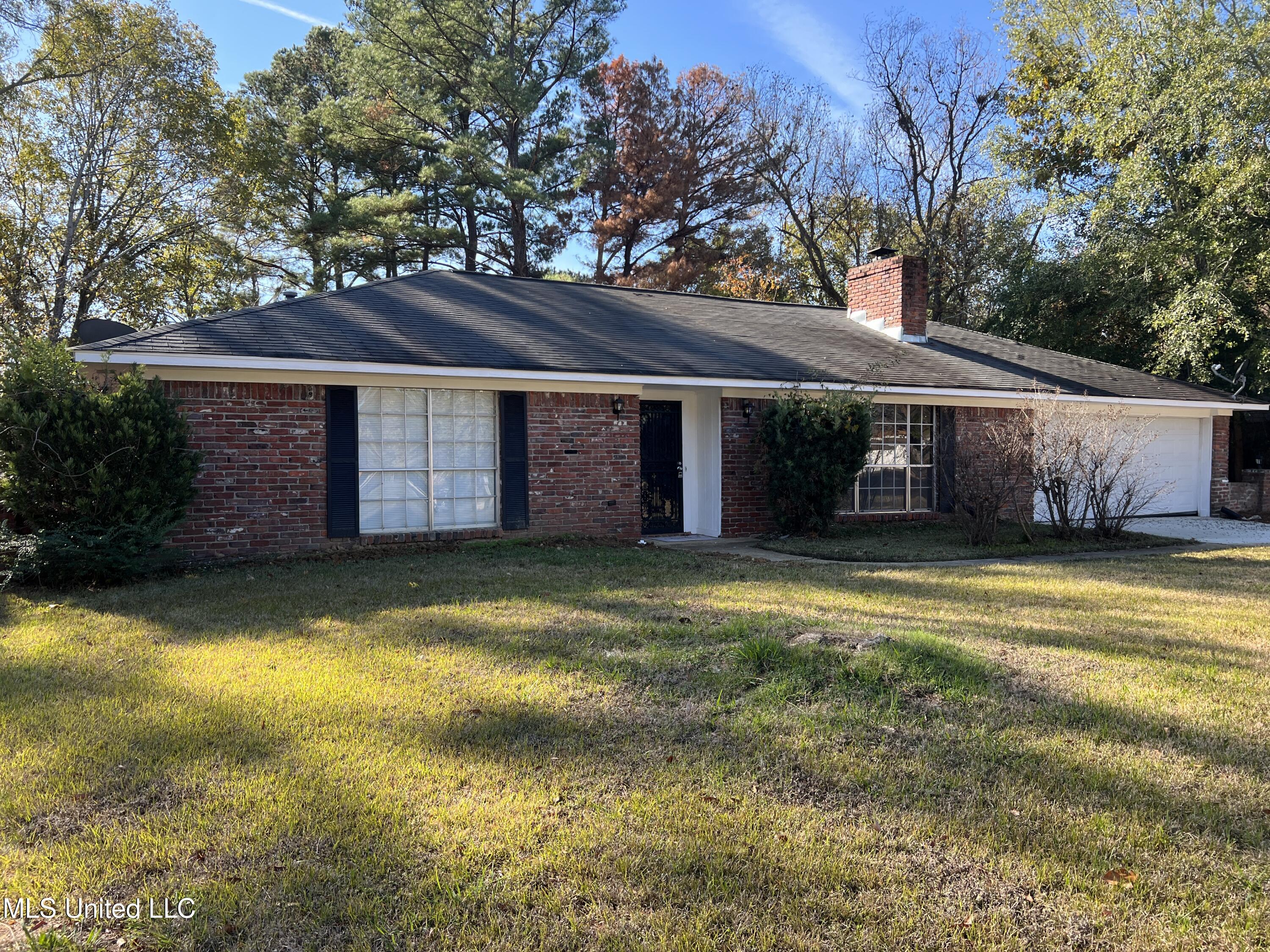 1504 Hawthorne Place Property Photo 1
