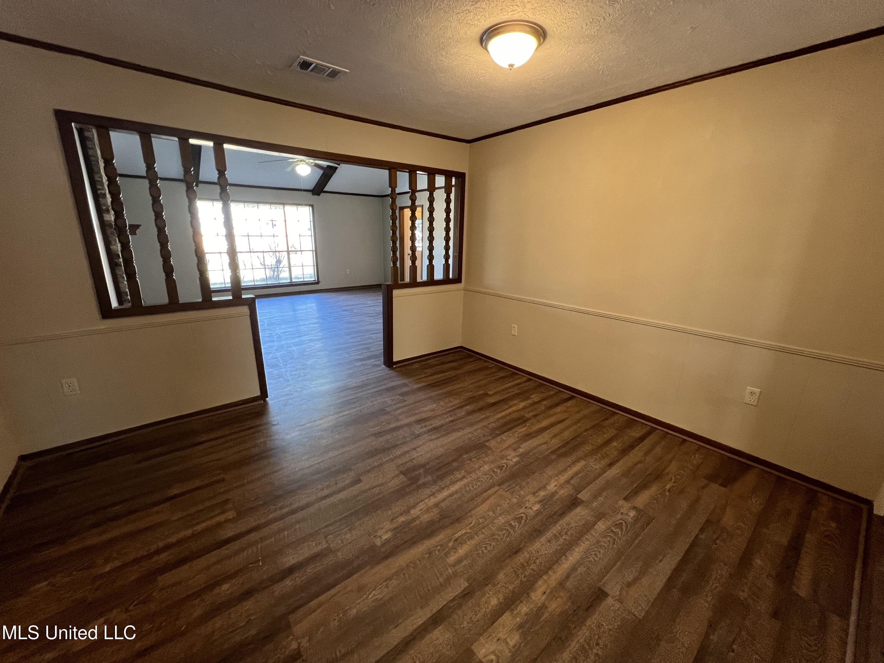 1504 Hawthorne Place Property Photo 10