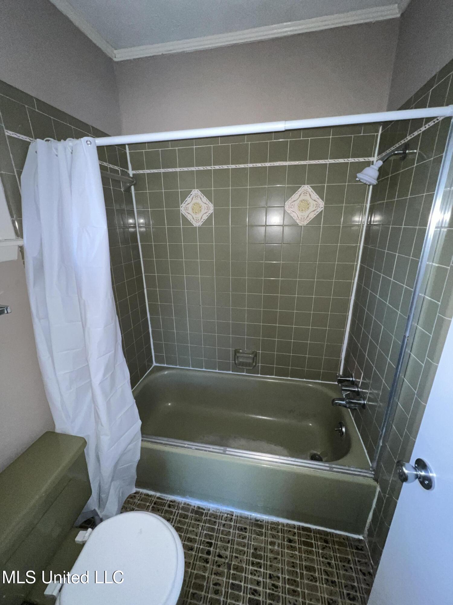 1504 Hawthorne Place Property Photo 15
