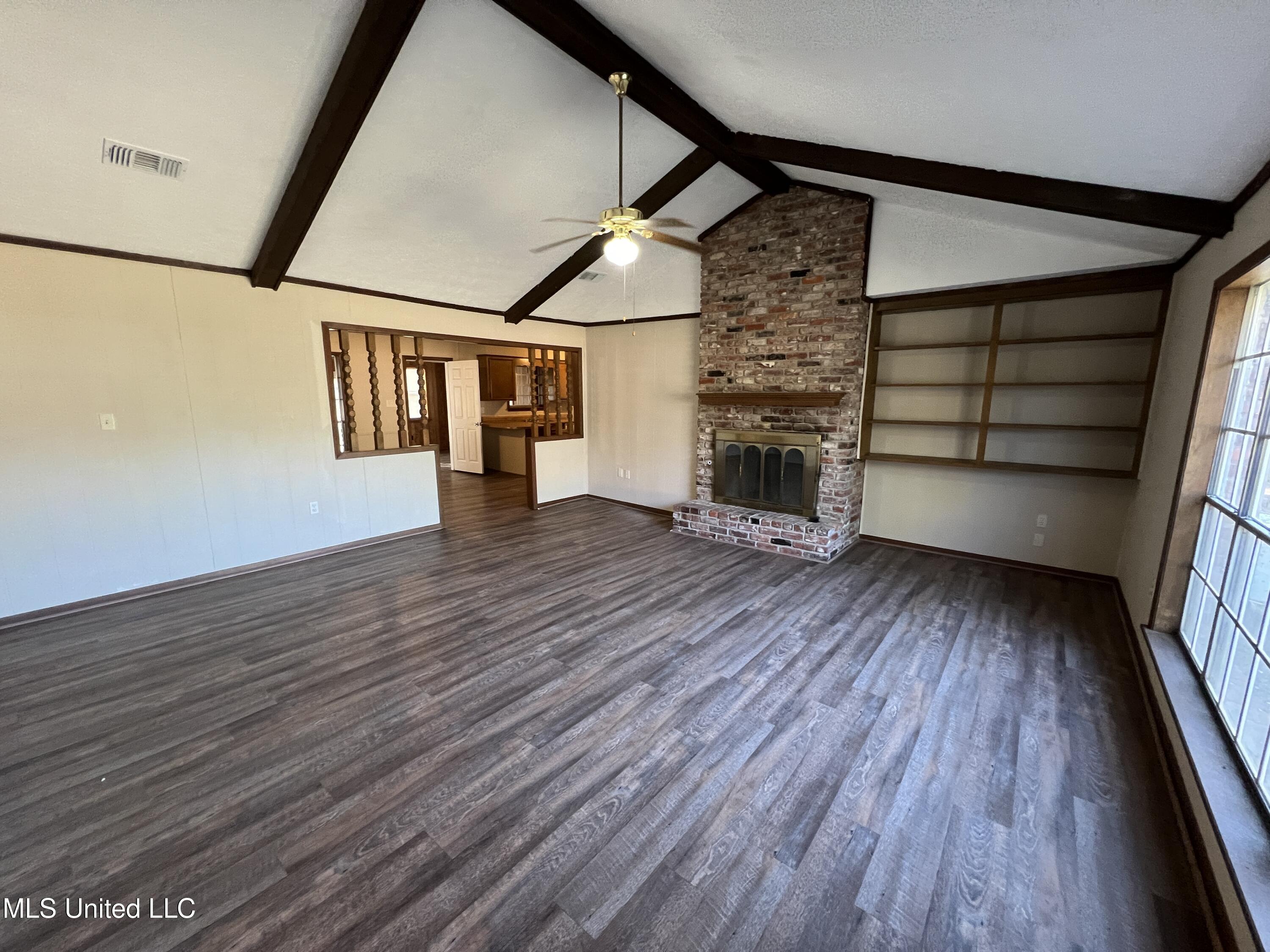 1504 Hawthorne Place Property Photo 20