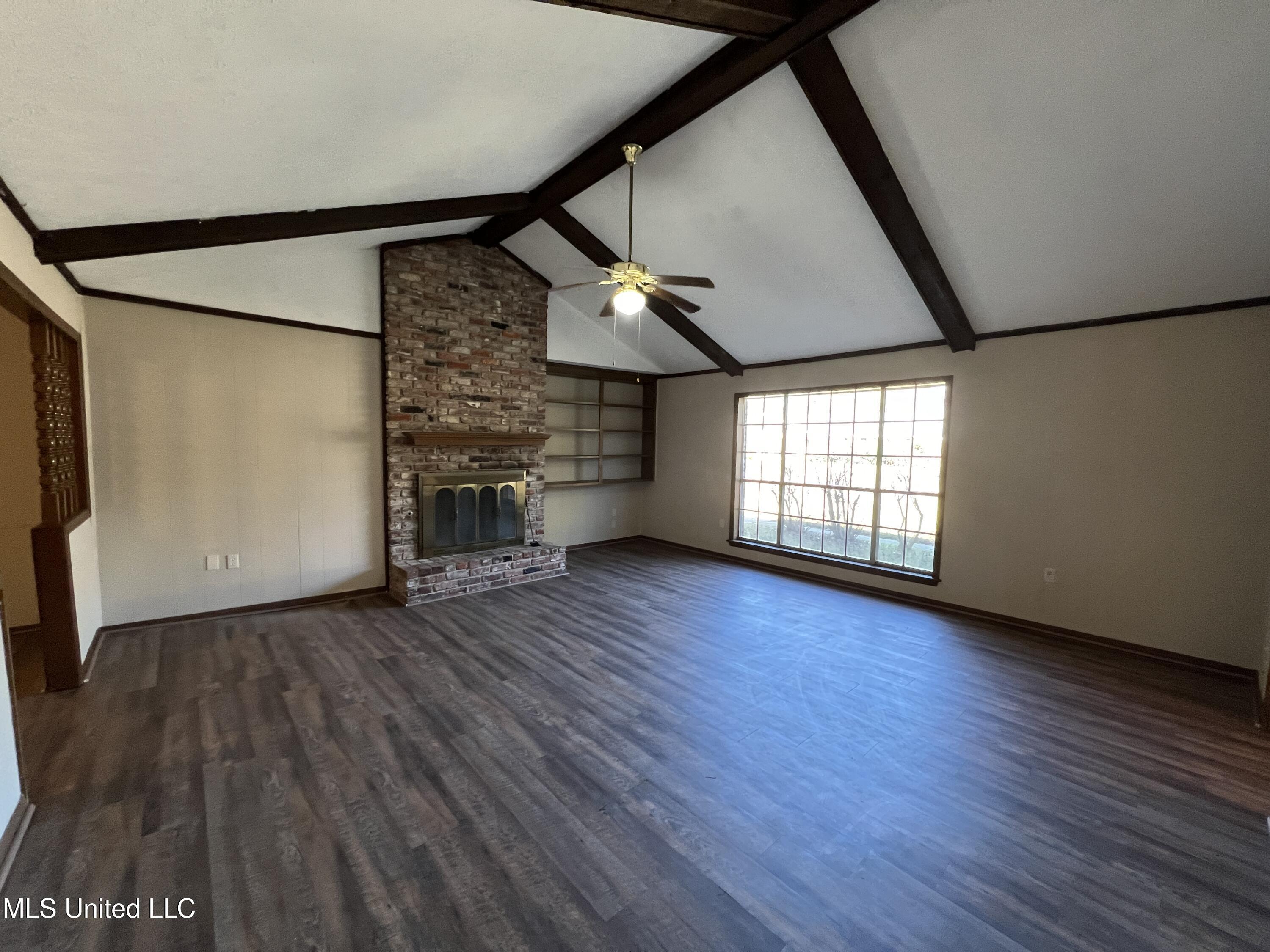 1504 Hawthorne Place Property Photo 24