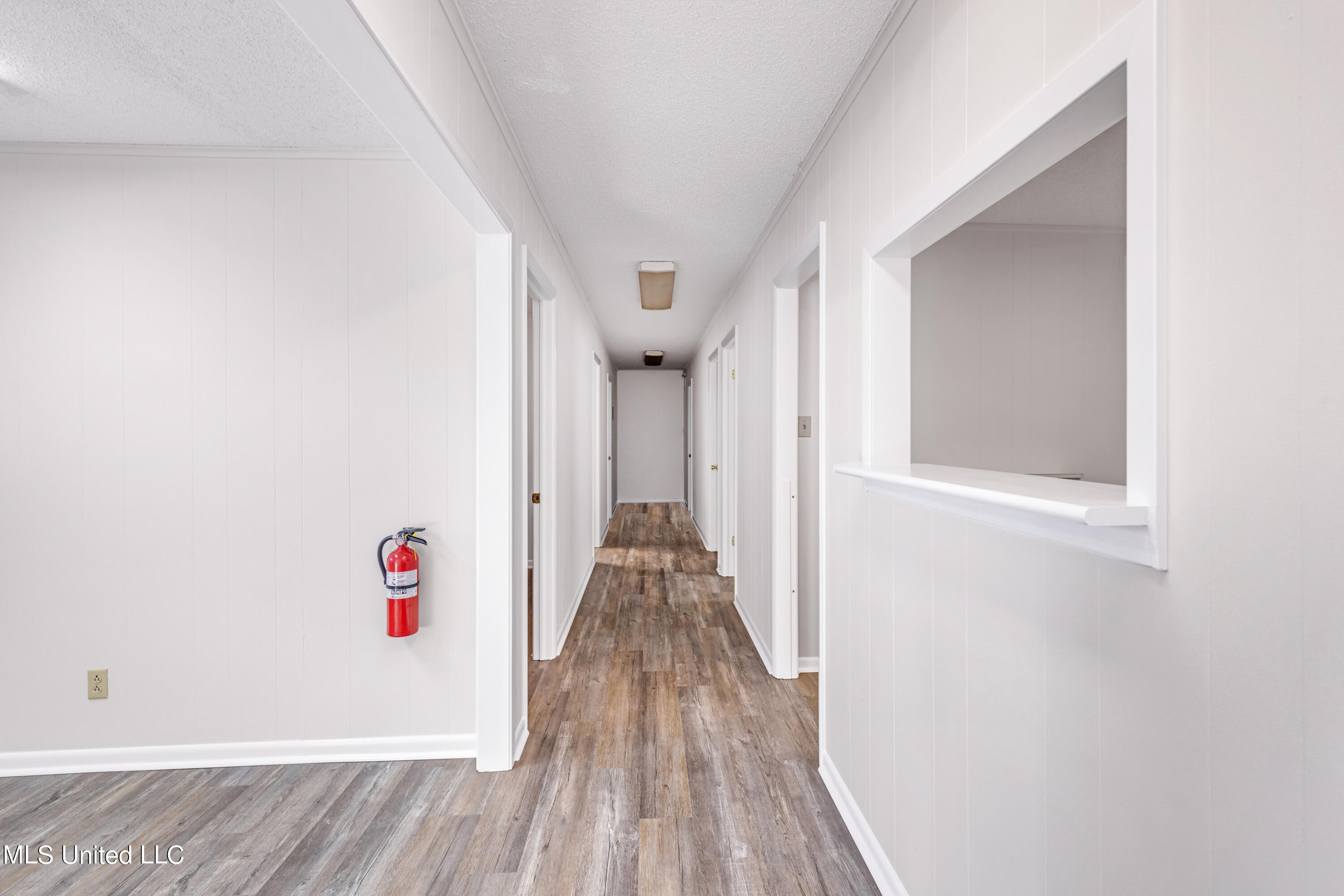 450 E Pass Road Property Photo 5