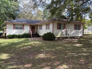 1800 NE Brignall Road Property Photo 1