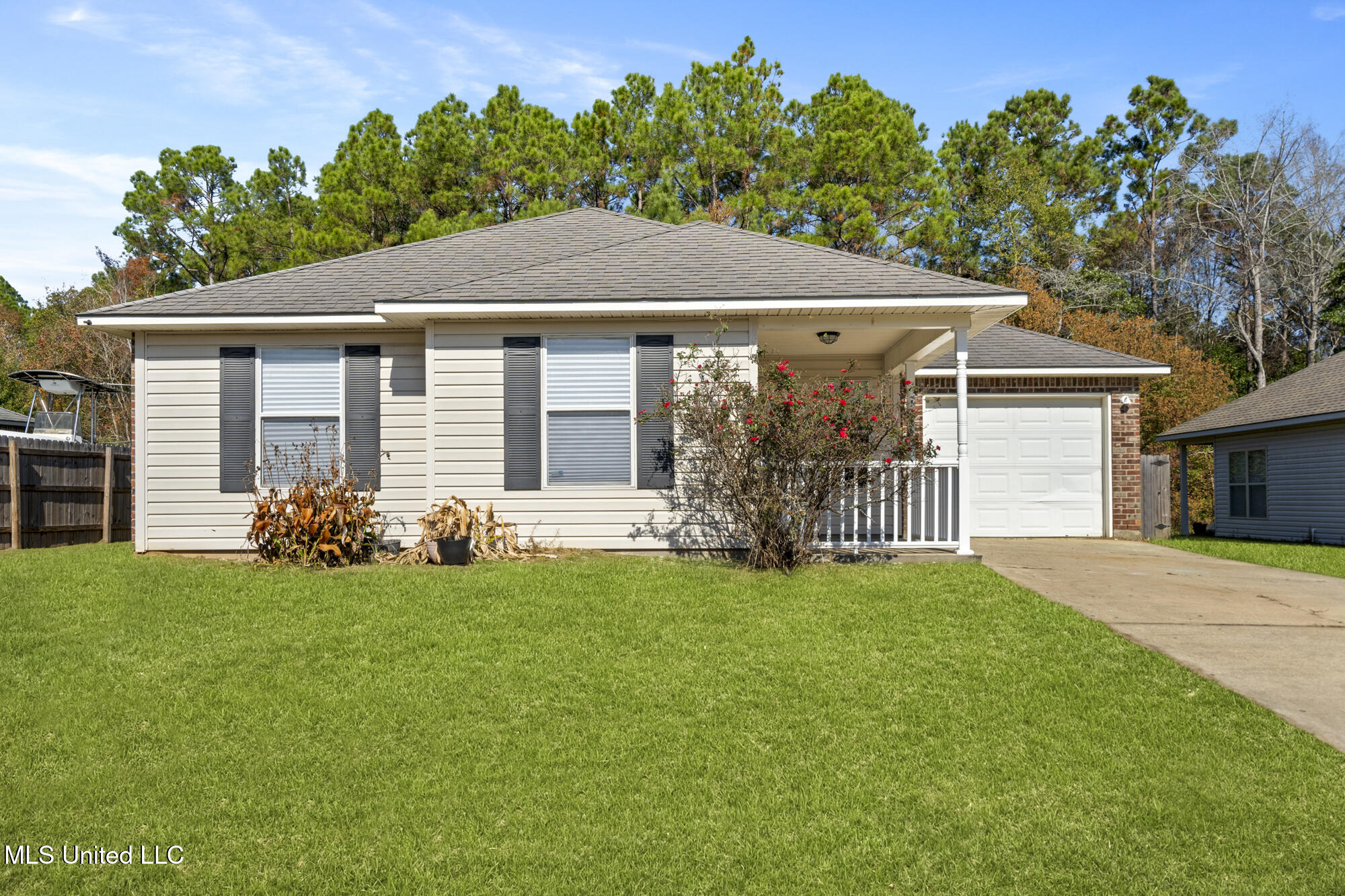 5530 Landing Ct Property Photo 2