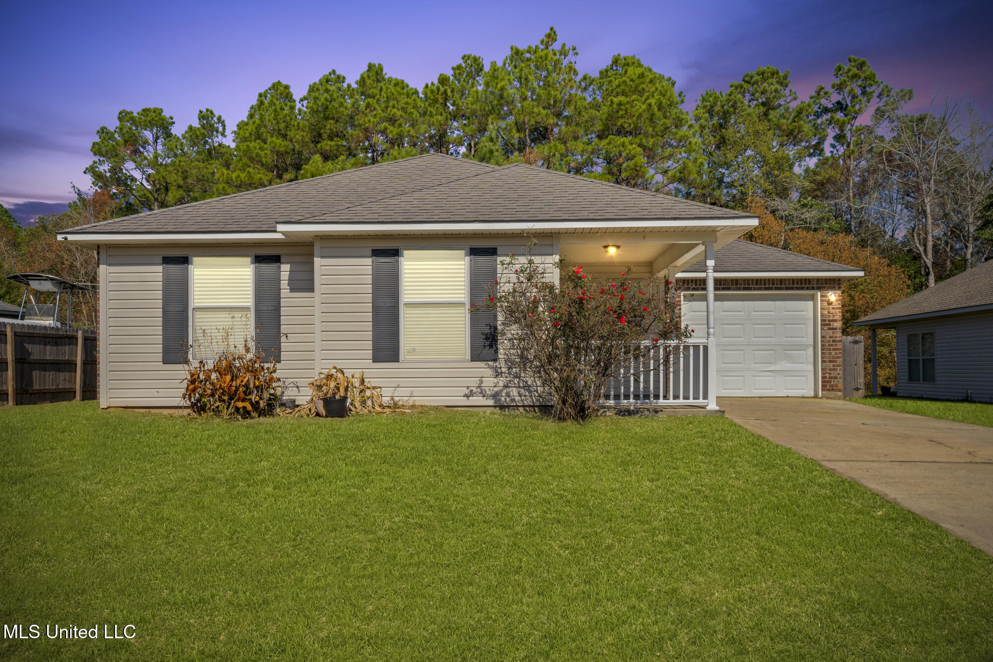 5530 Landing Ct Property Photo 3