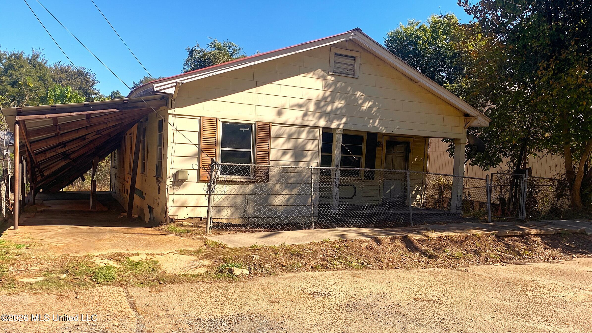 42 Claiborne Street Property Photo 1