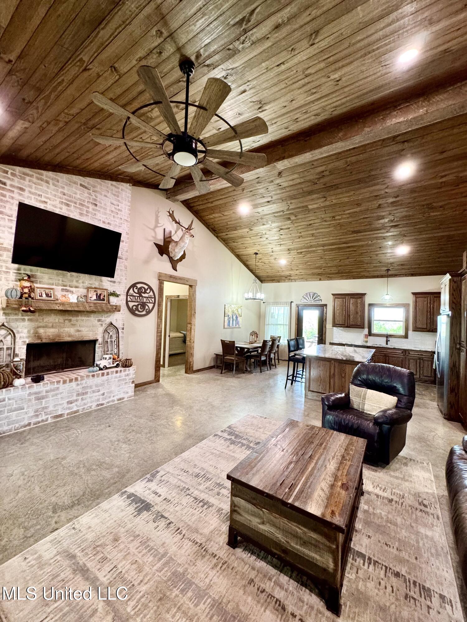 2285 P P Wilson Road Property Photo 5