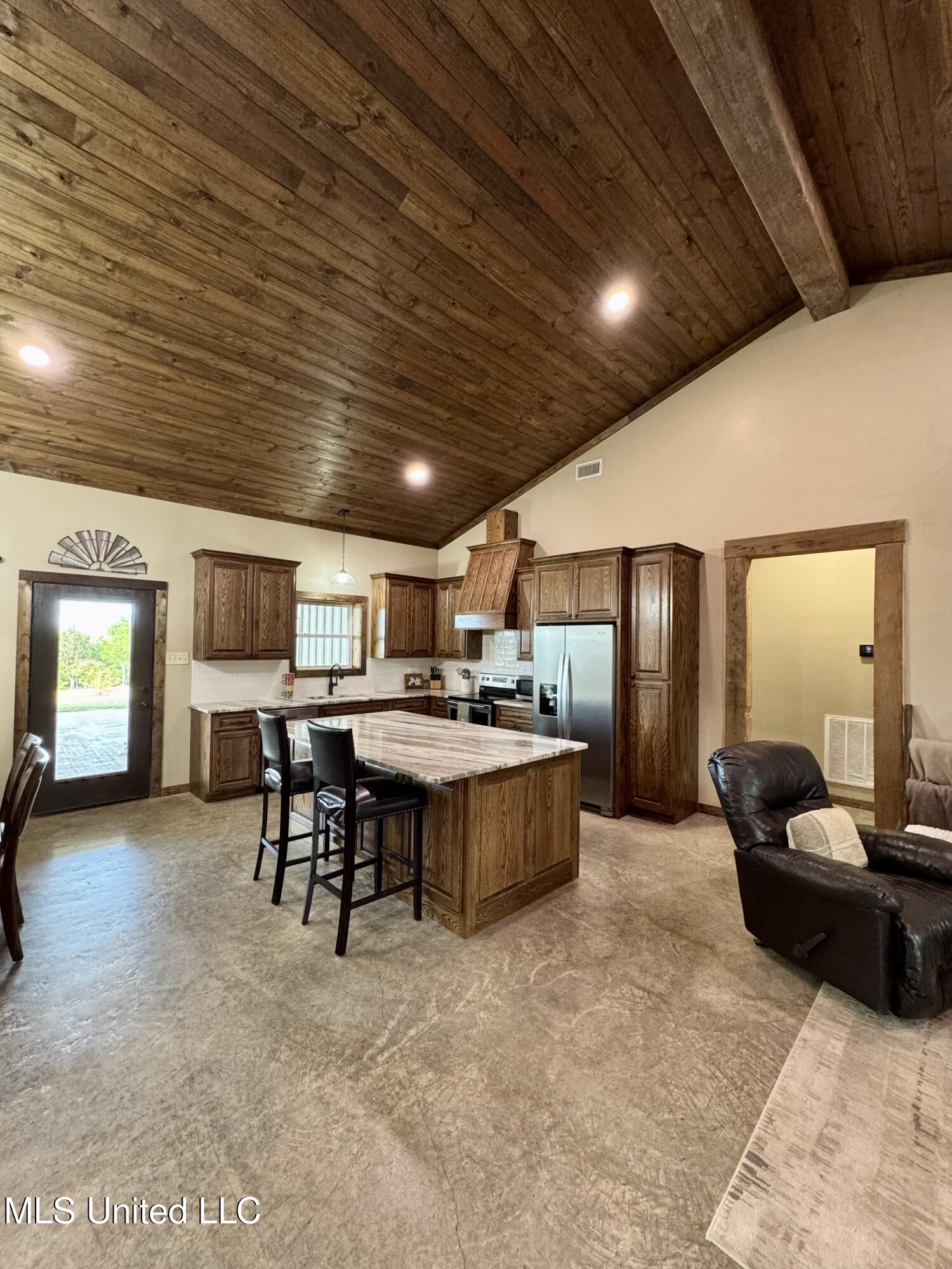 2285 P P Wilson Road Property Photo 6