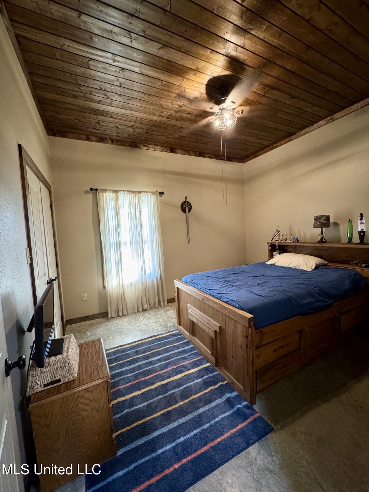 2285 P P Wilson Road Property Photo 16