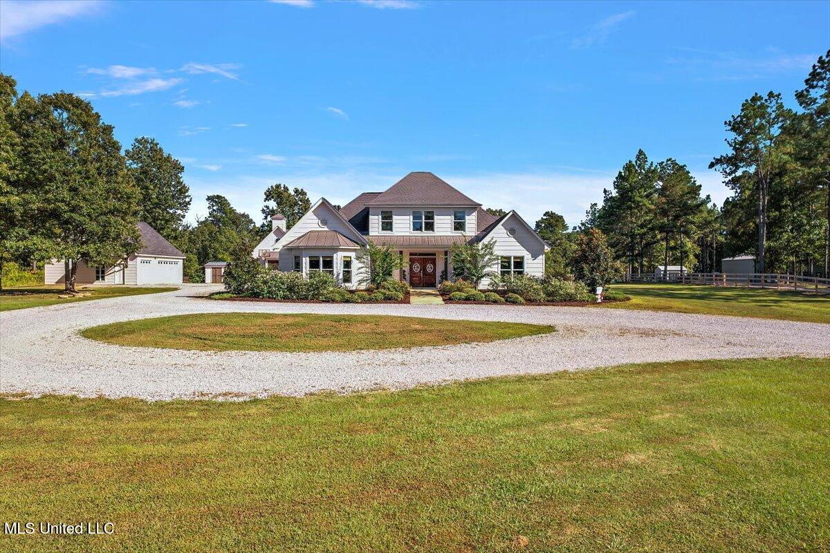 729 Twelve Oaks Property Photo 1