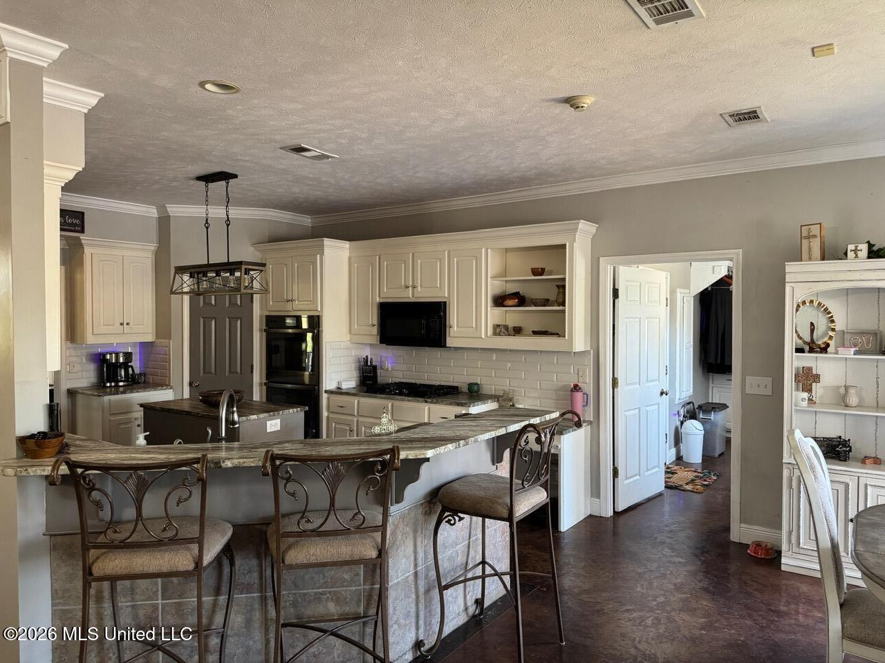 15384 S Highway 55 Property Photo 10
