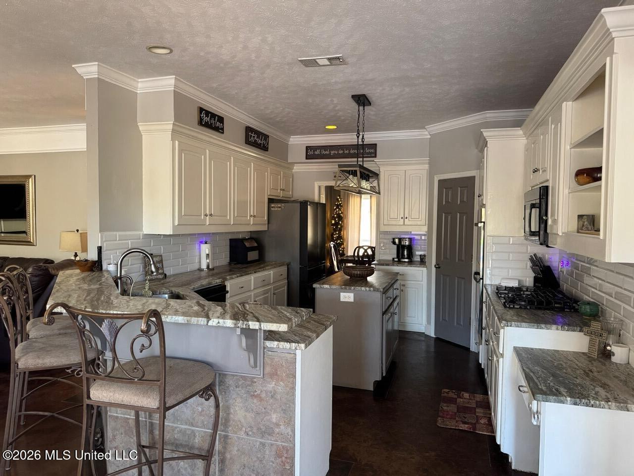 15384 S Highway 55 Property Photo 11
