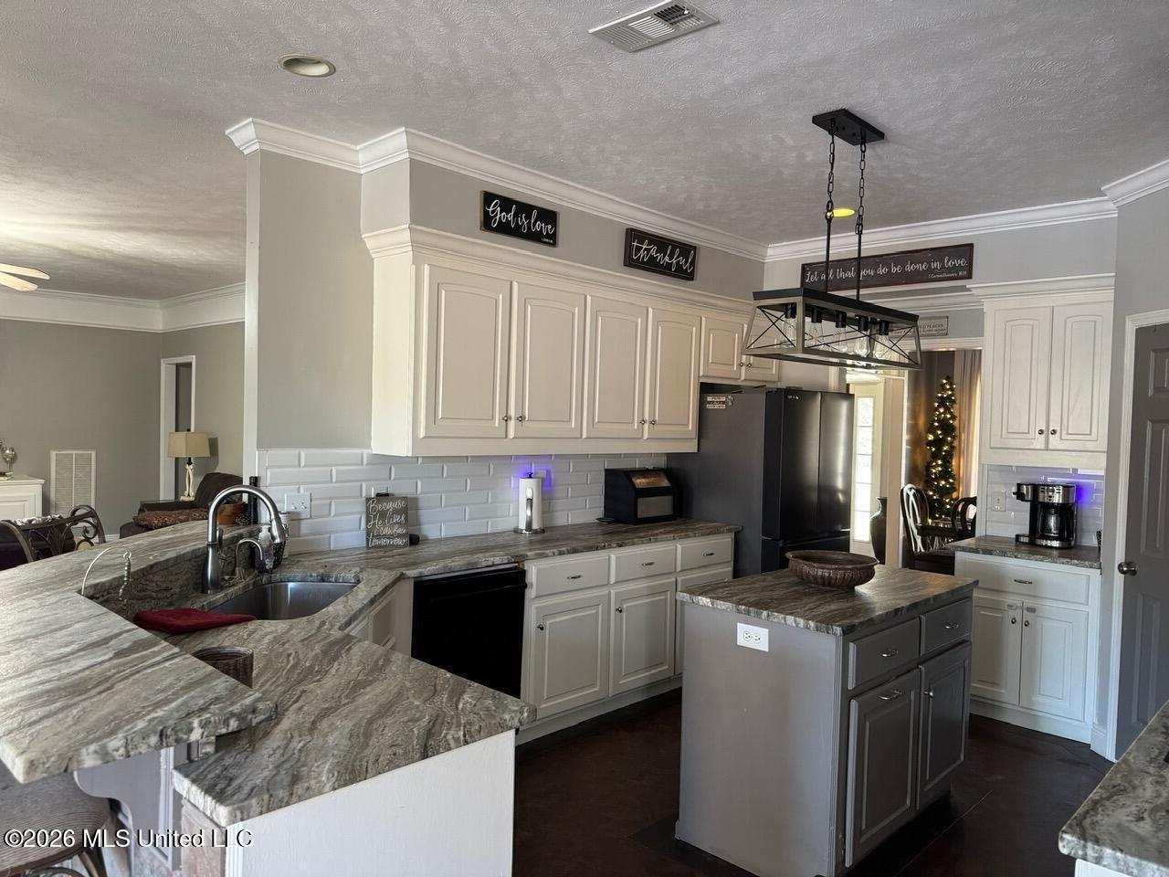 15384 S Highway 55 Property Photo 12