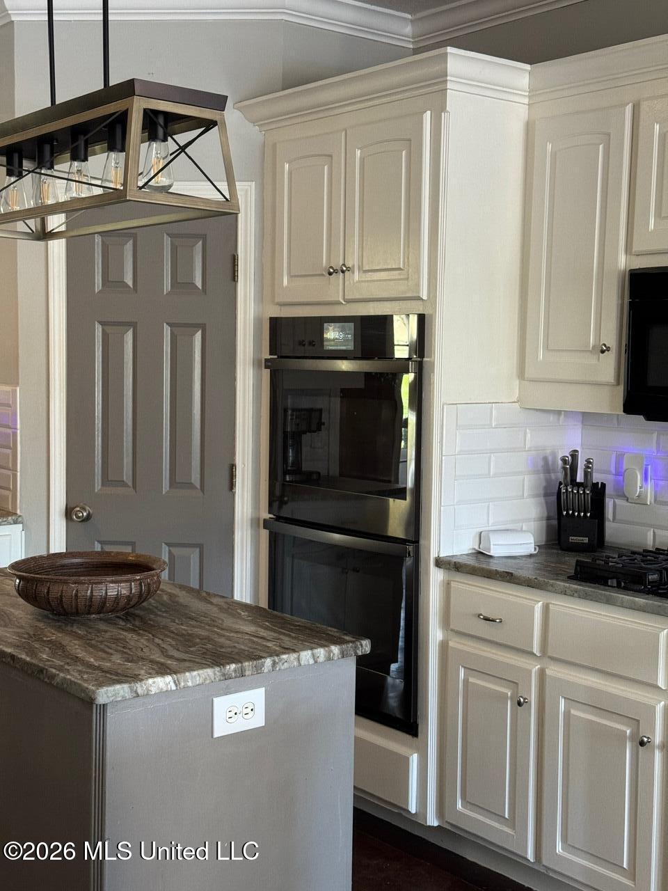 15384 S Highway 55 Property Photo 16