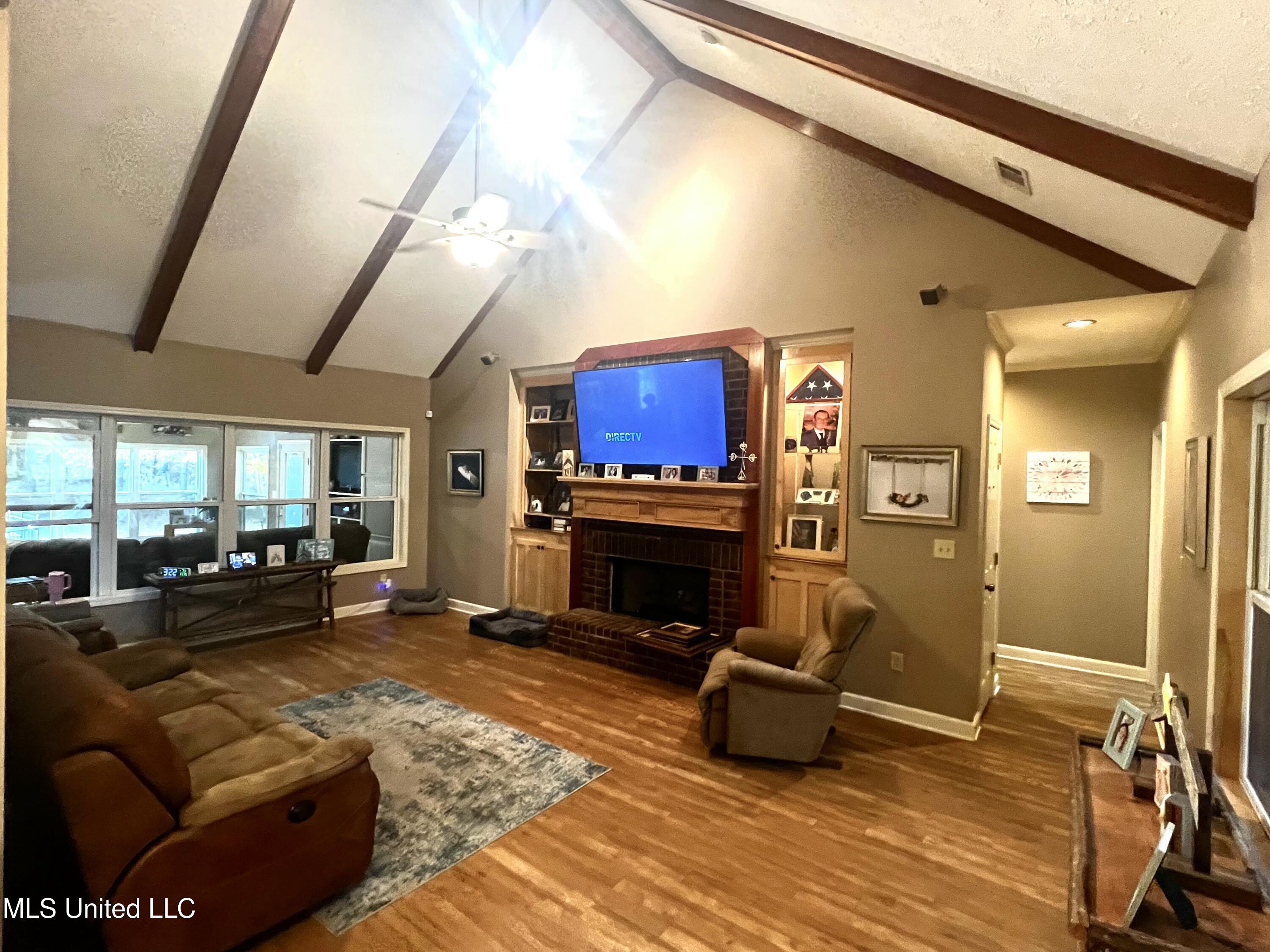 140 Turkey Hollow Property Photo 7