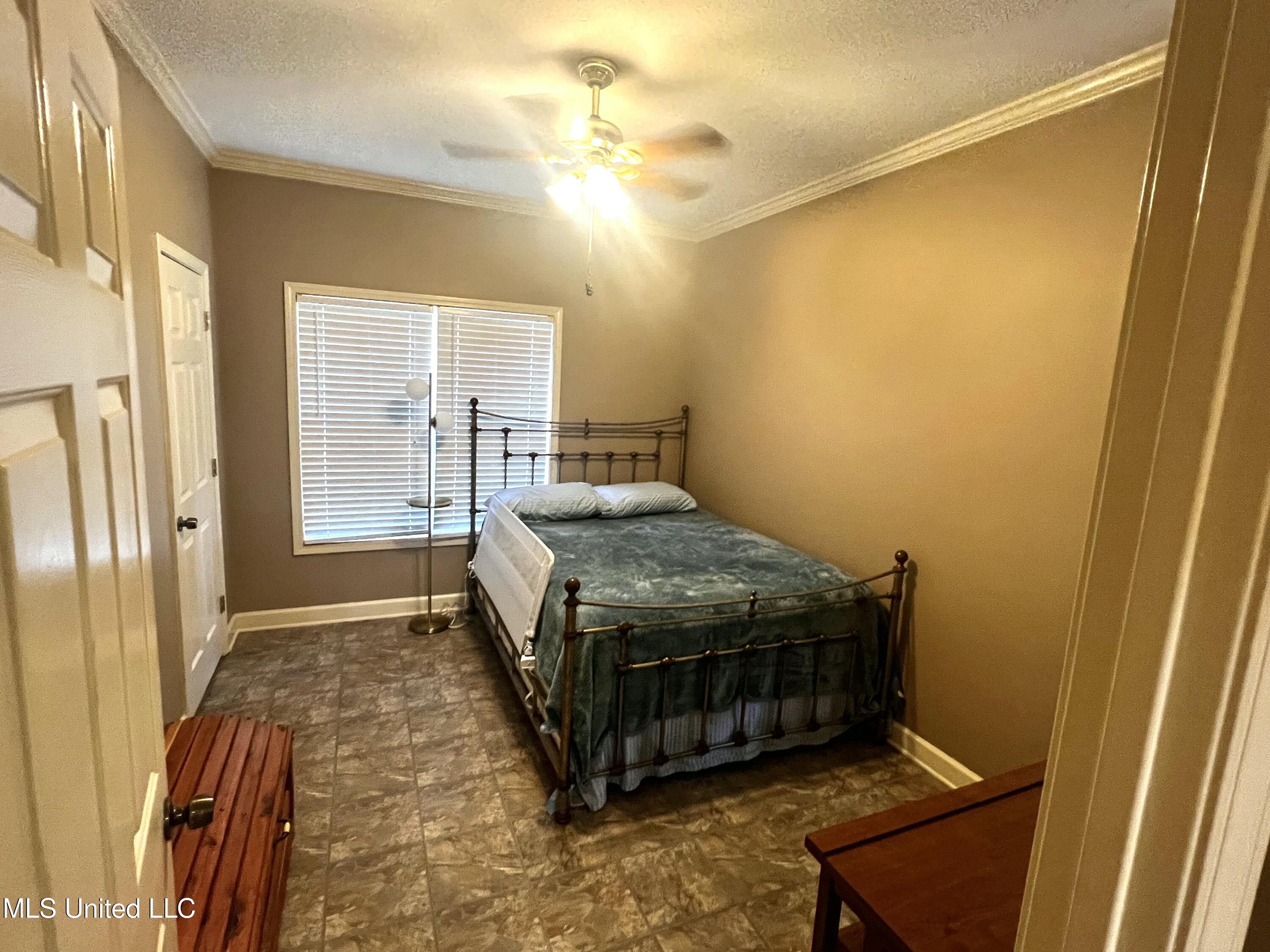 140 Turkey Hollow Property Photo 17