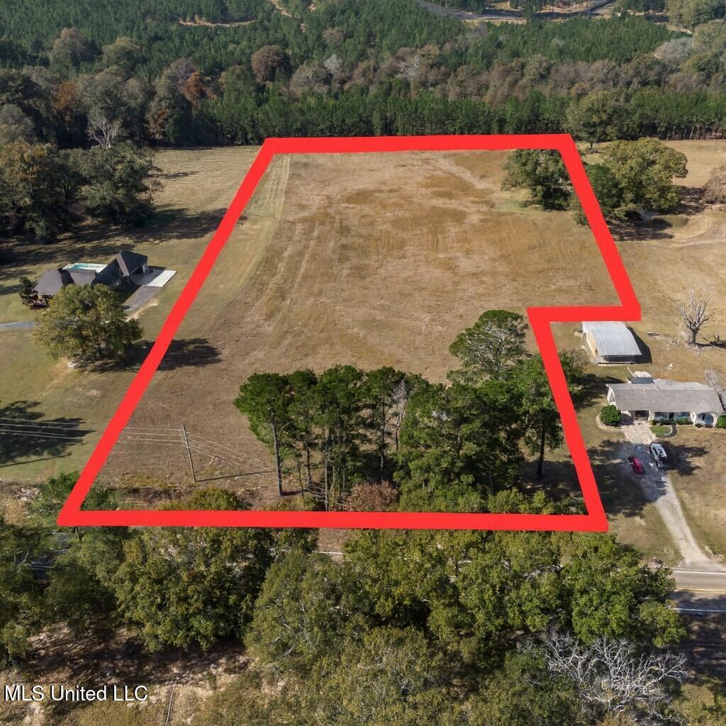 Hwy 13 Property Photo 1