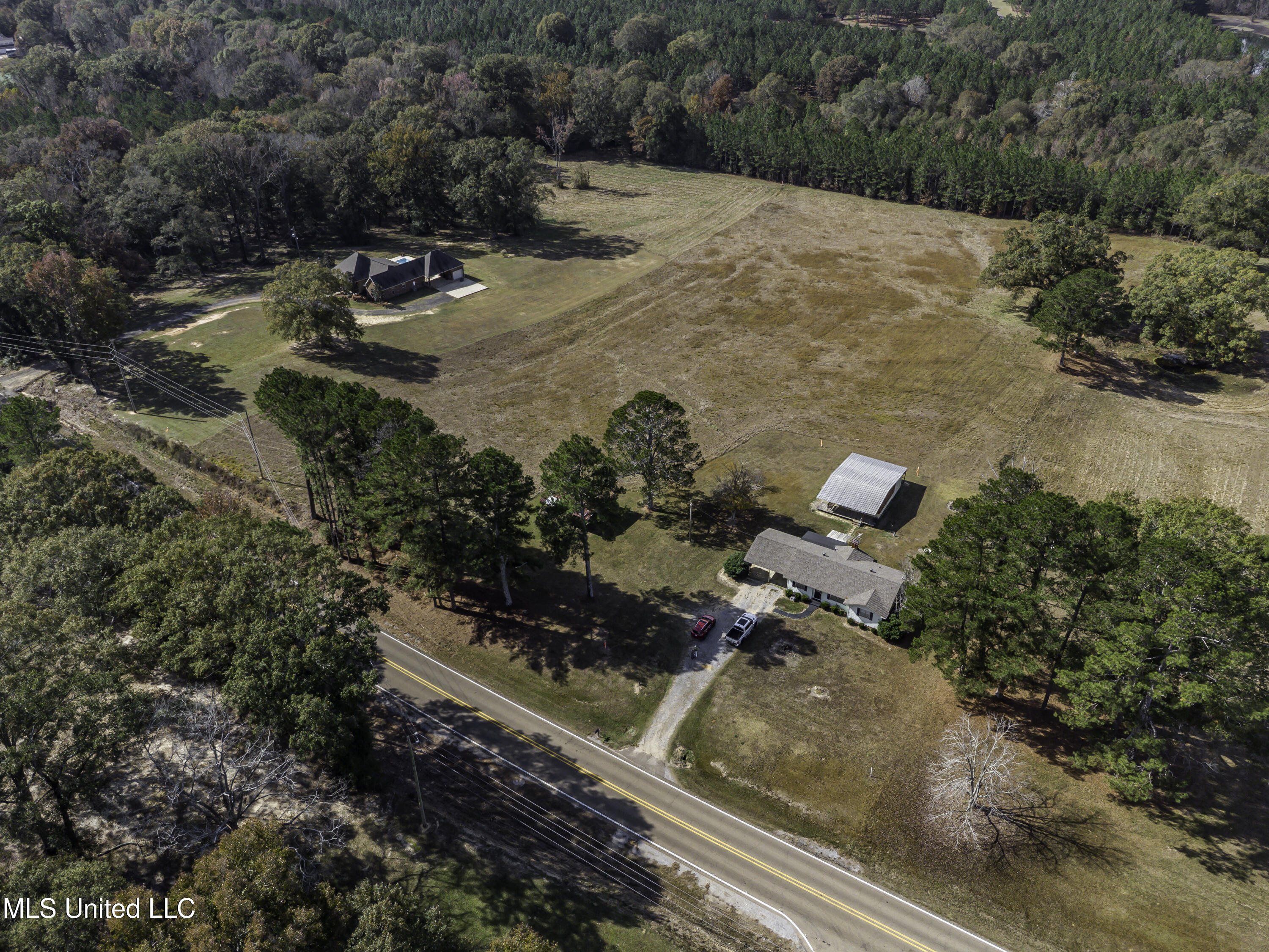 Hwy 13 Property Photo 9