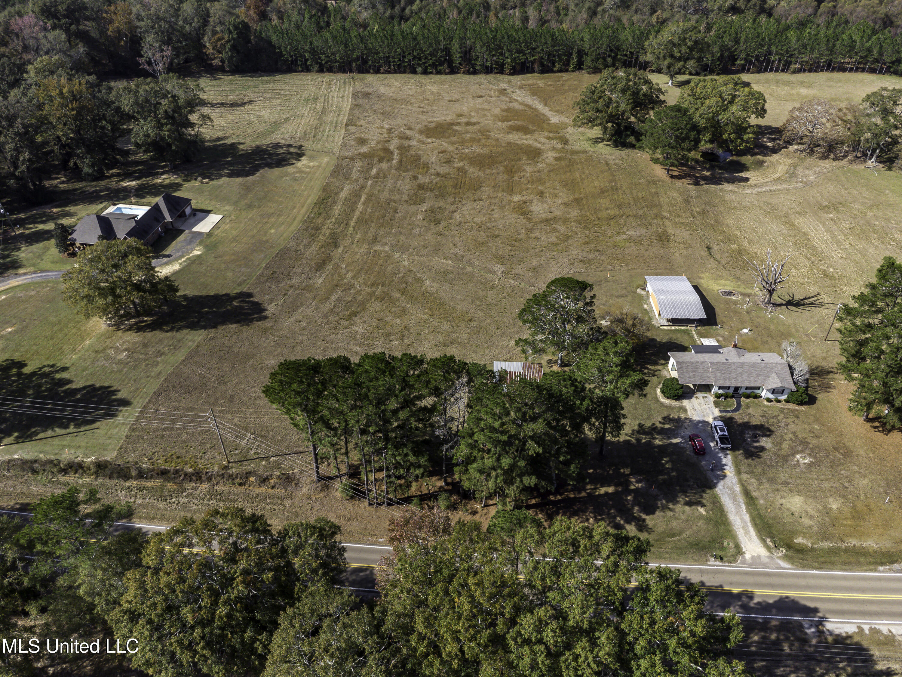 Hwy 13 Property Photo 12