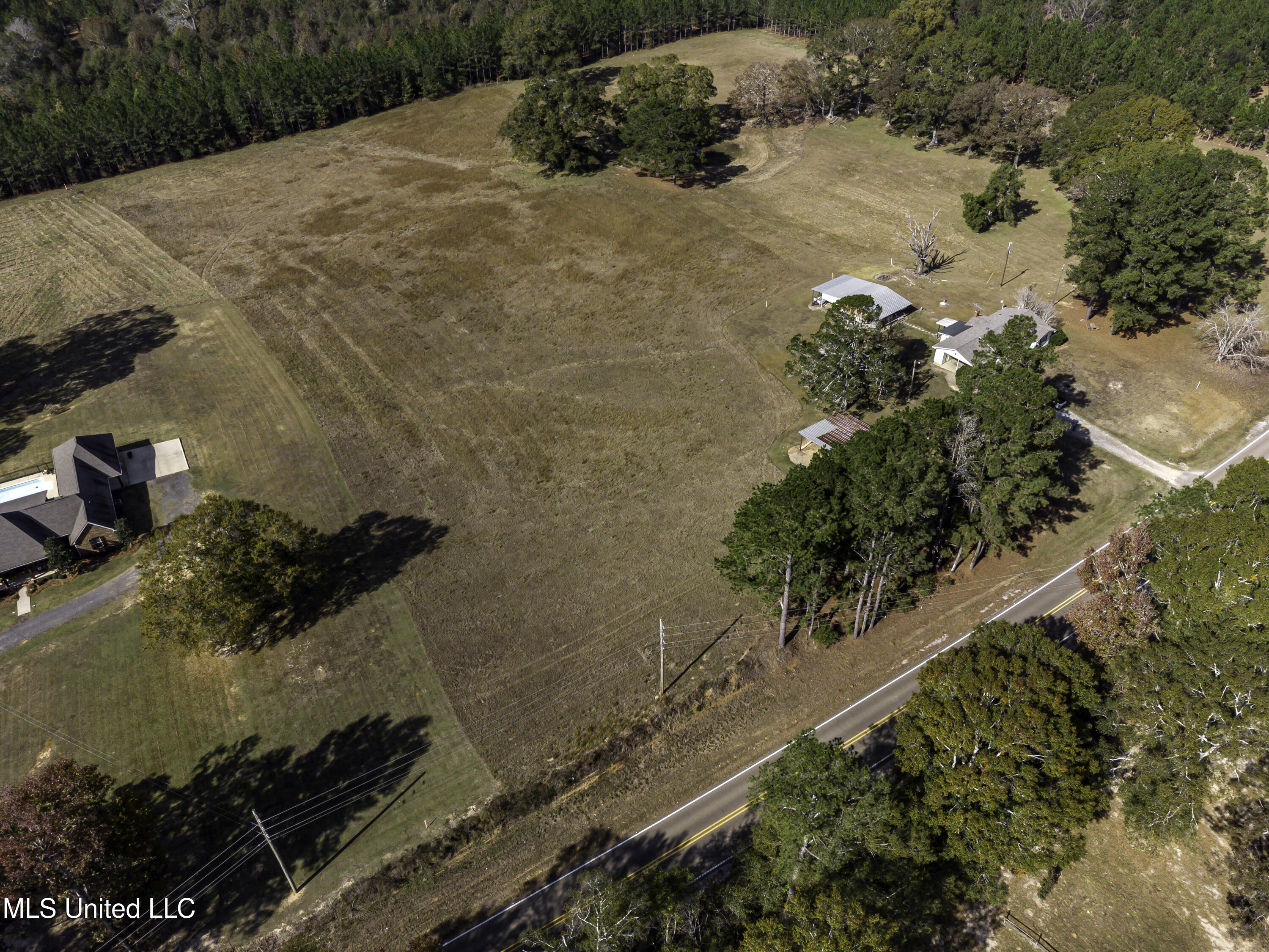 Hwy 13 Property Photo 13