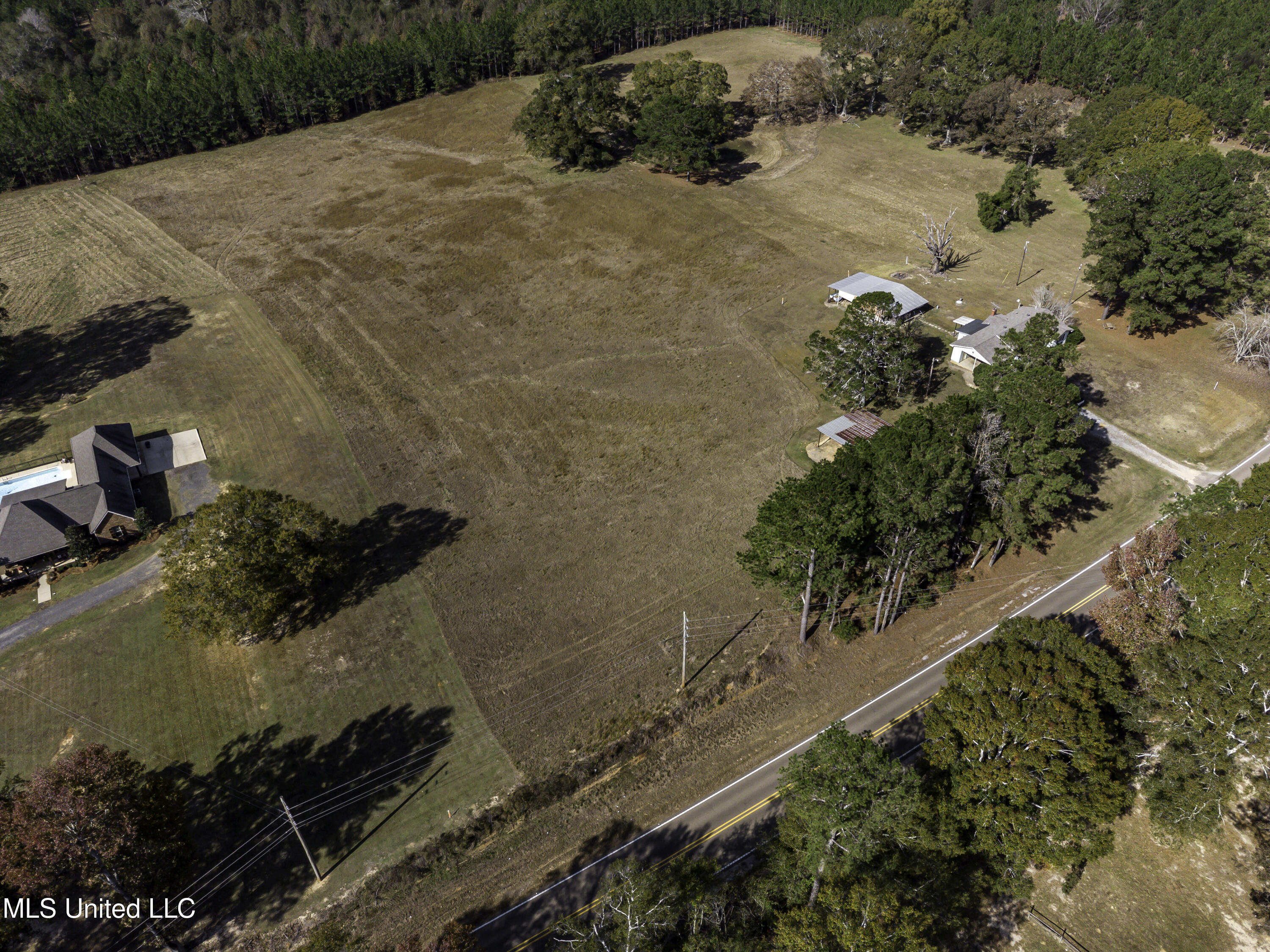 Hwy 13 Property Photo 14
