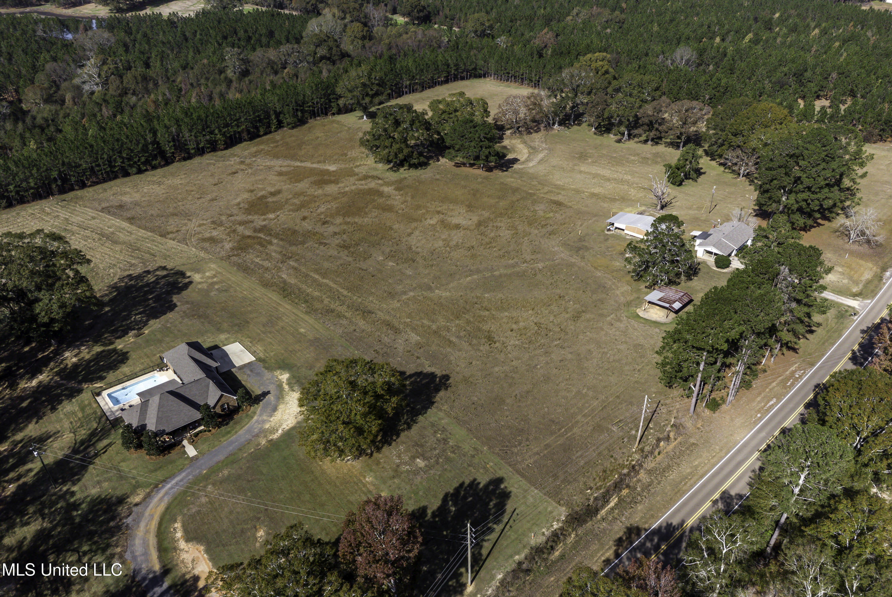 Hwy 13 Property Photo 15