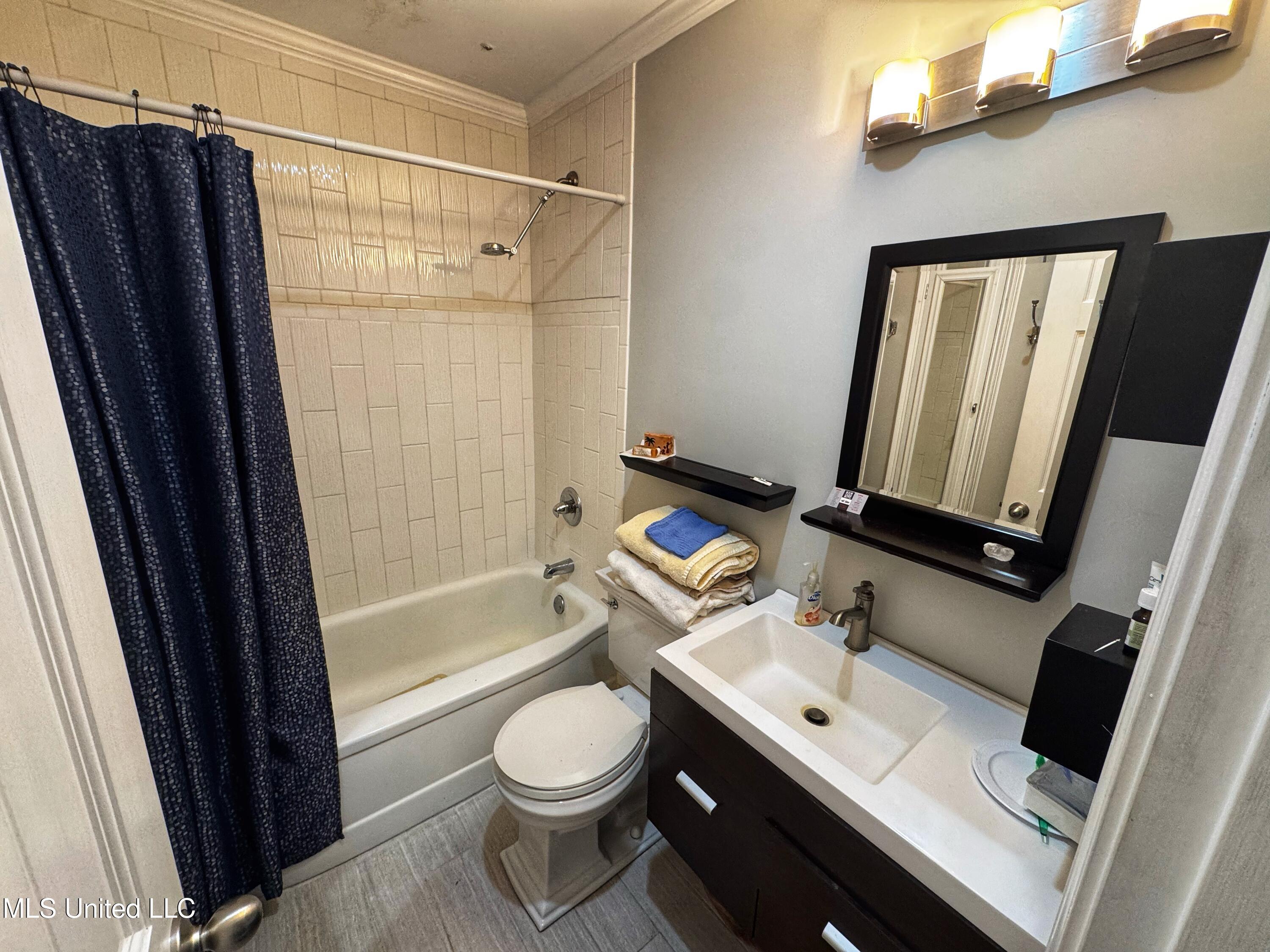271 Delta Avenue Property Photo 14