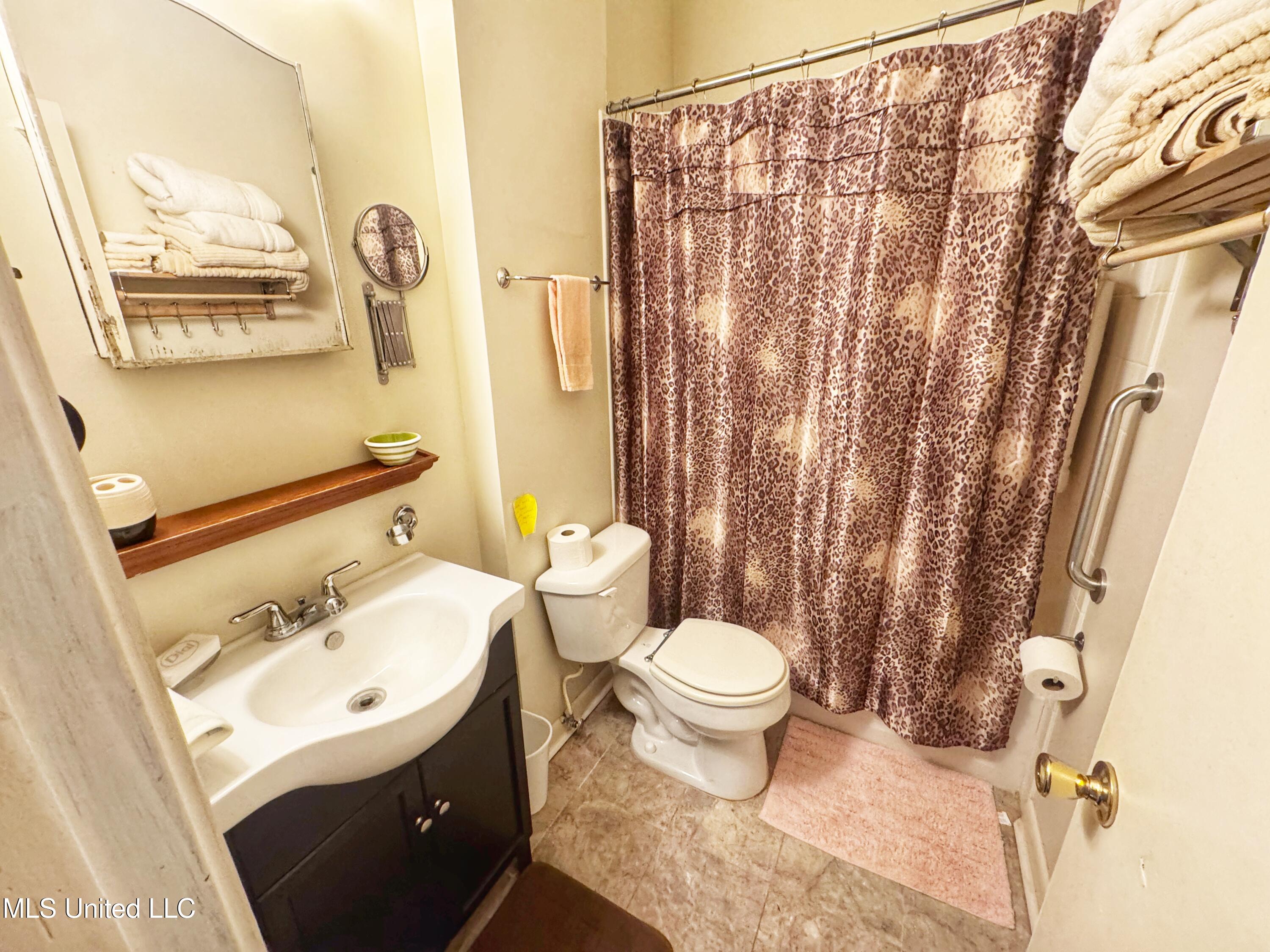 271 Delta Avenue Property Photo 19