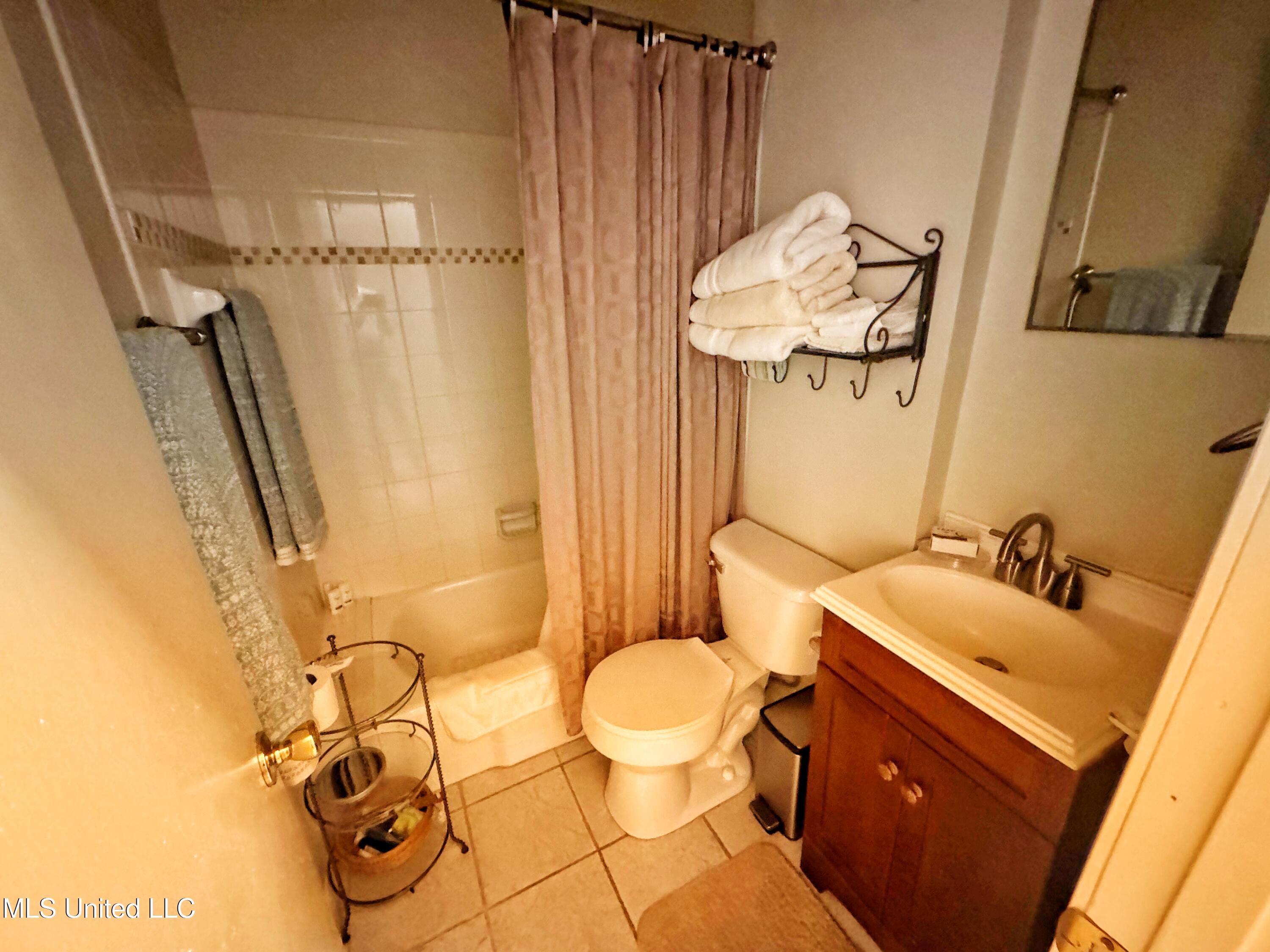 271 Delta Avenue Property Photo 24