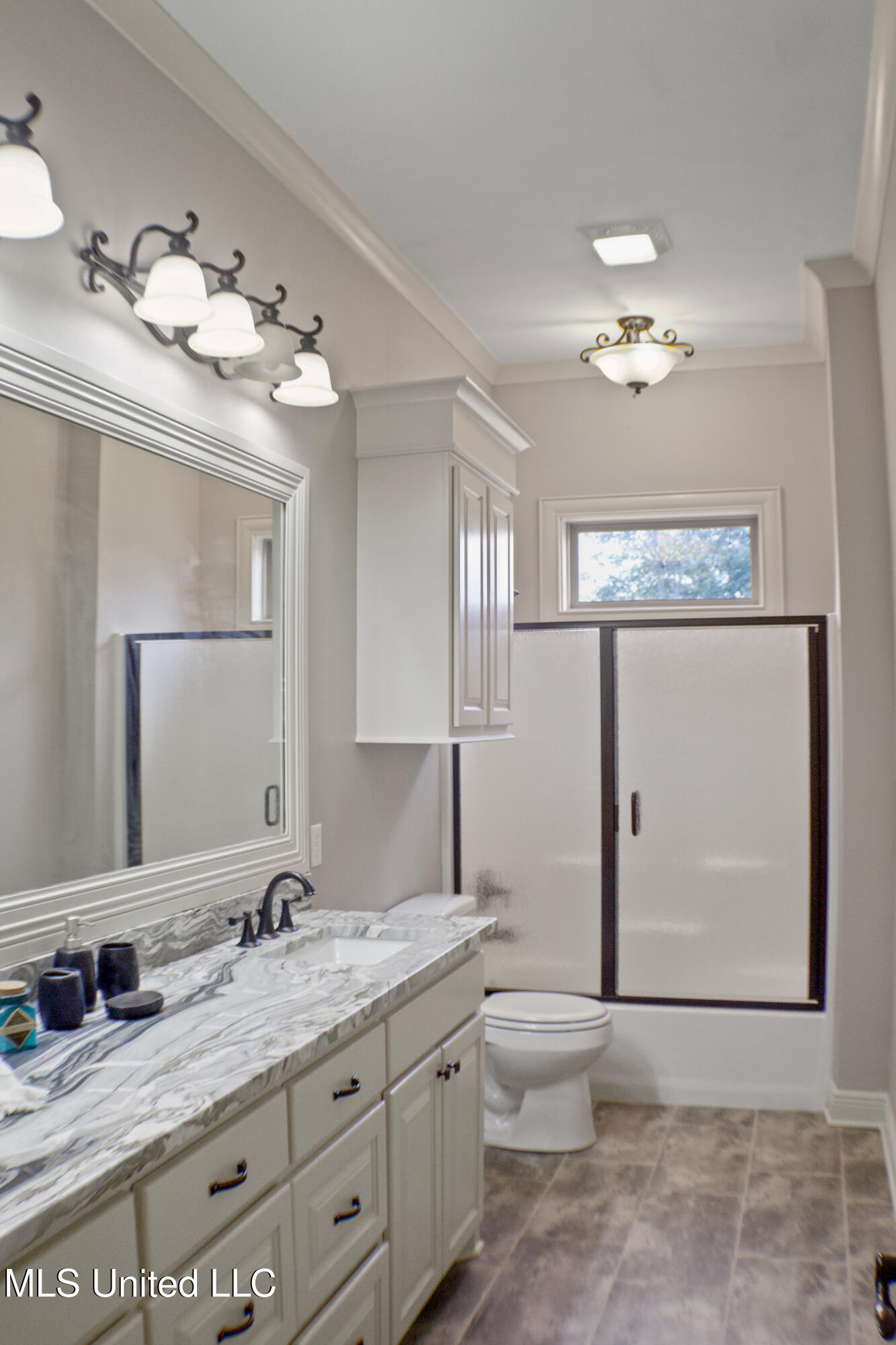 1030 Greenbrier Lane Property Photo 25