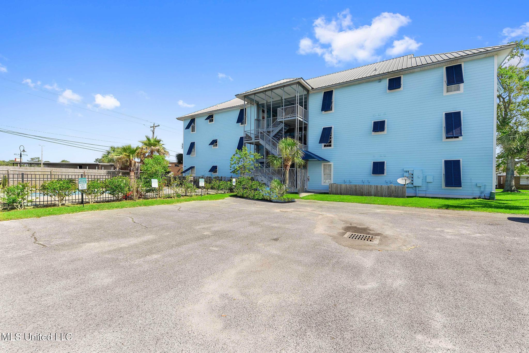 699 Dunbar Avenue Property Photo 19