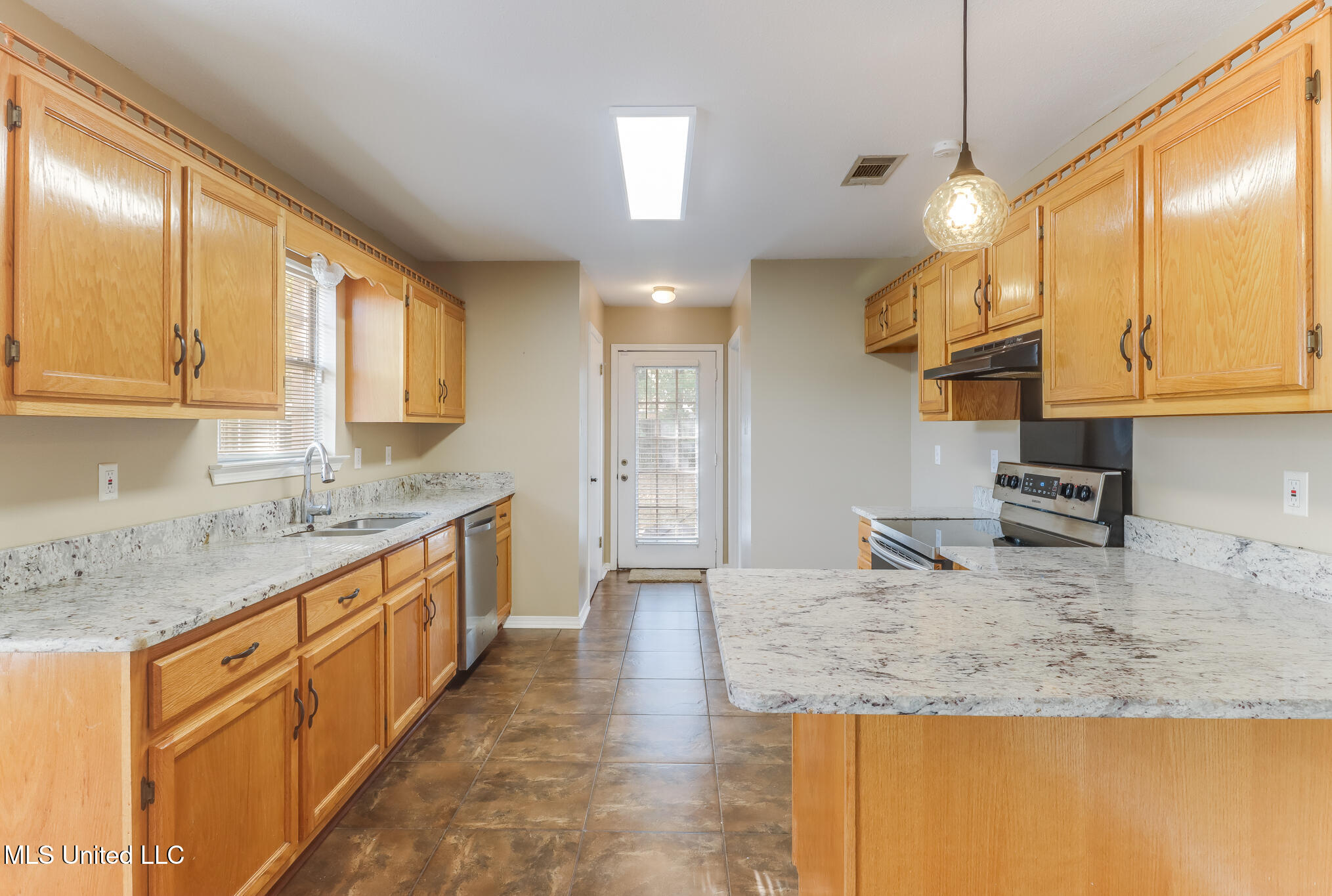 3225 N 5th Street Property Photo 5